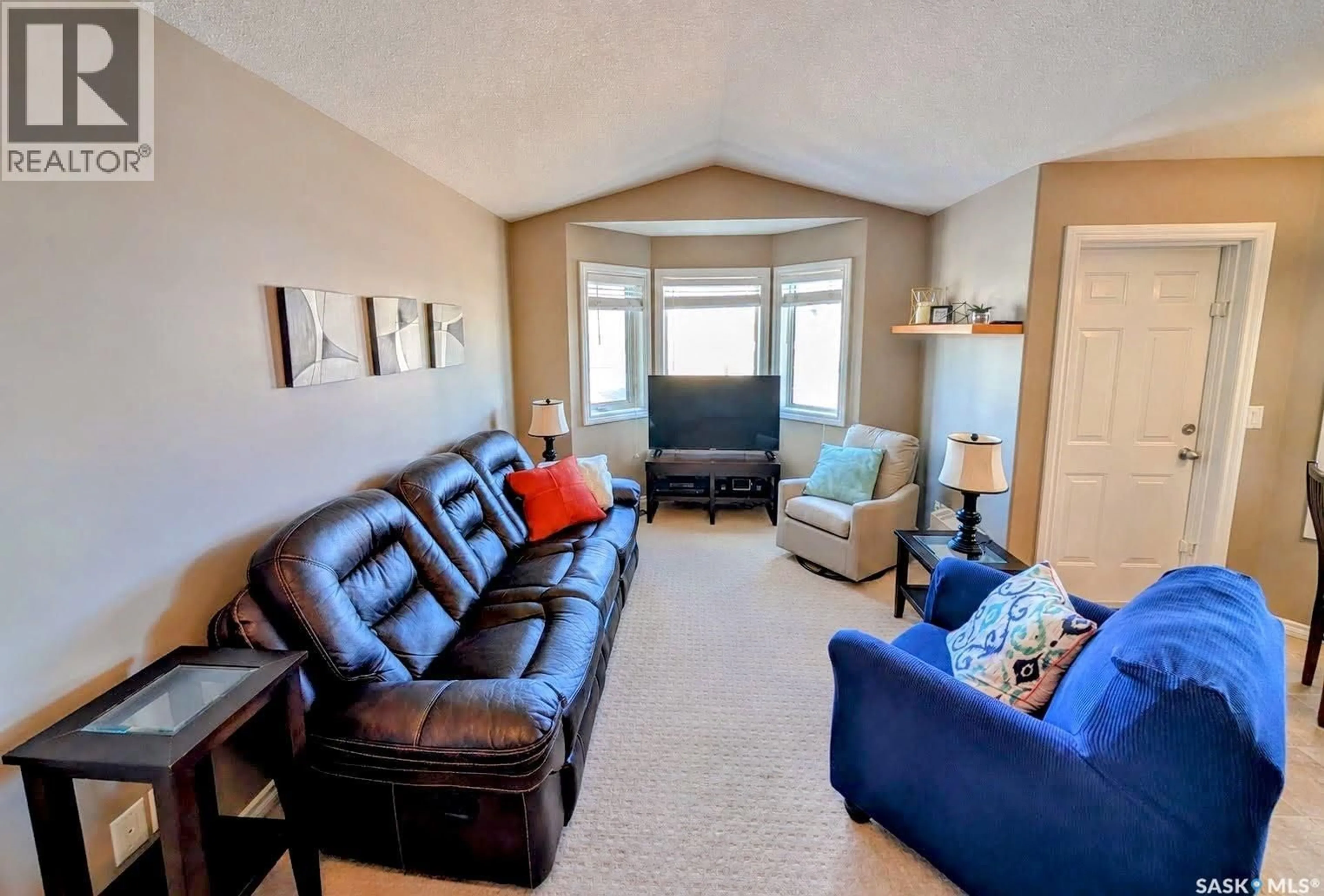 Living room with furniture, unknown for 4144 BUCKINGHAM DRIVE, Regina Saskatchewan S4V3A9
