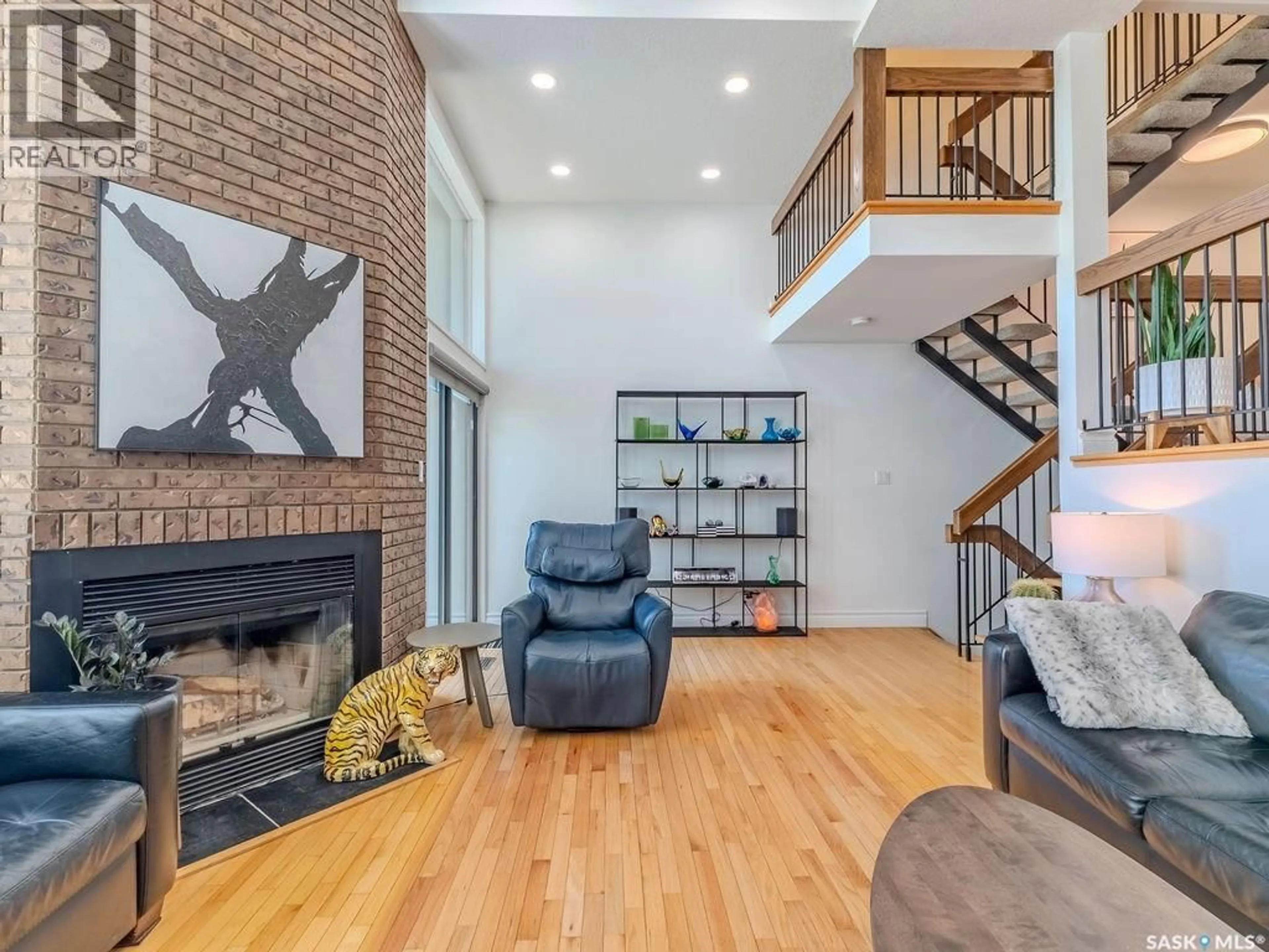 Living room with furniture, unknown for 13 455 PINEHOUSE DRIVE, Saskatoon Saskatchewan S7K5X1