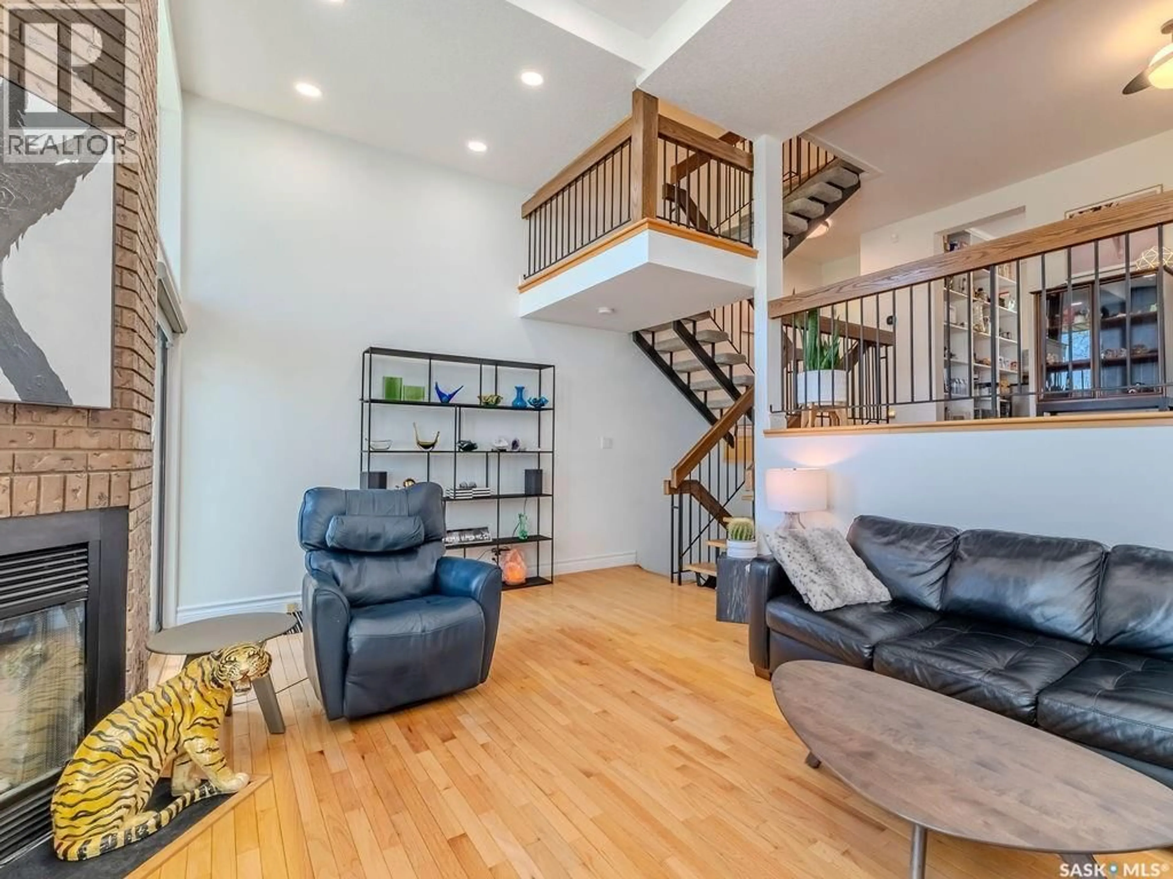 Living room with furniture, unknown for 13 455 PINEHOUSE DRIVE, Saskatoon Saskatchewan S7K5X1