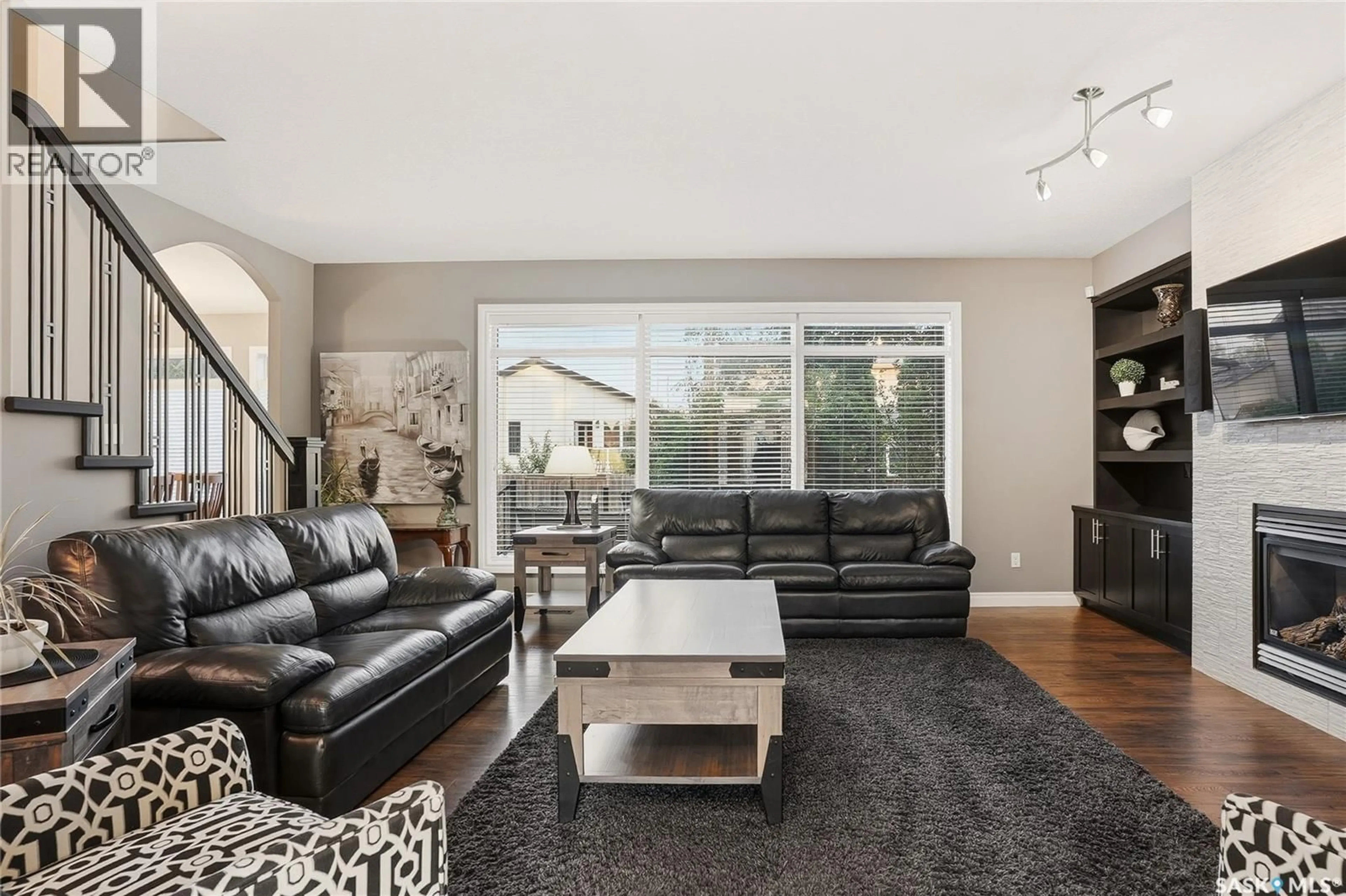 Living room with furniture, unknown for 231 BROOKSHIRE CRESCENT, Saskatoon Saskatchewan S7V1H2