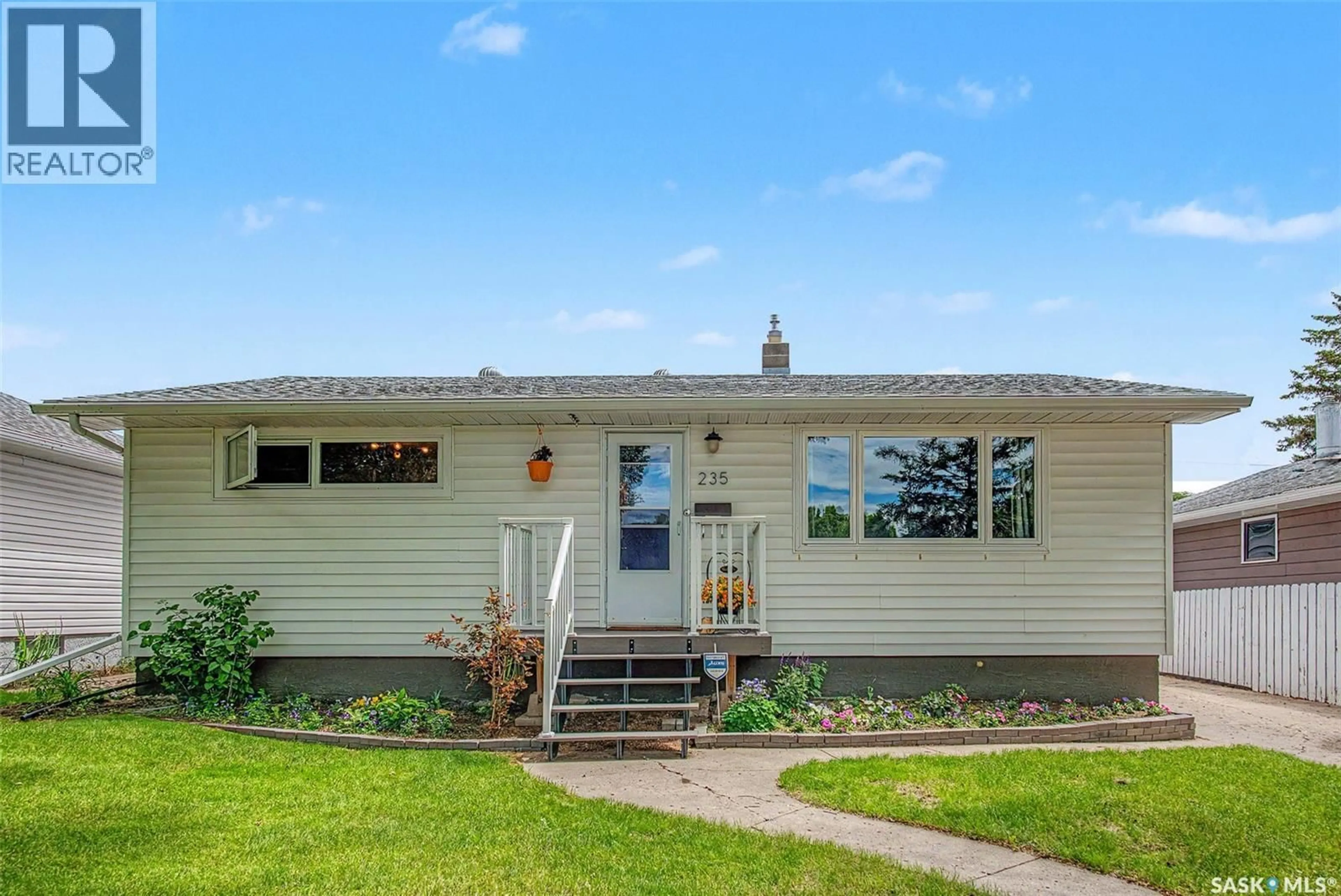 Home with vinyl exterior material, water/lake/river/ocean view for 235 TORONTO STREET, Regina Saskatchewan S4R0M3