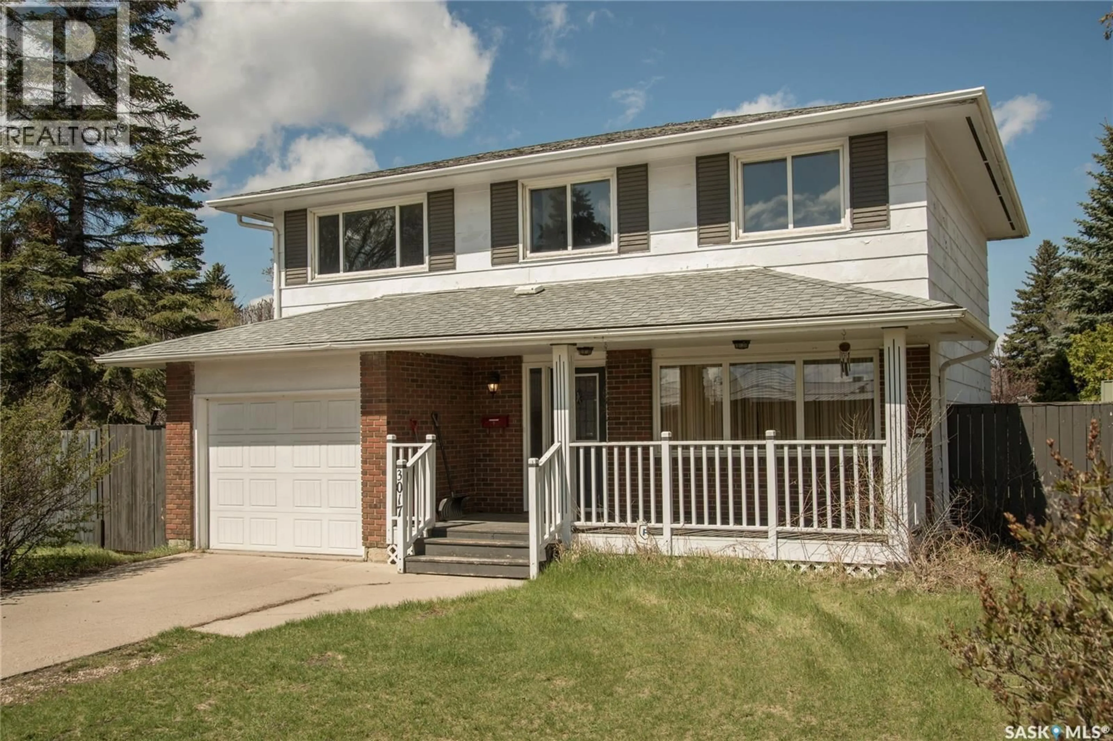 Home with vinyl exterior material, street for 3017 TAYLOR STREET, Saskatoon Saskatchewan S7H1X4
