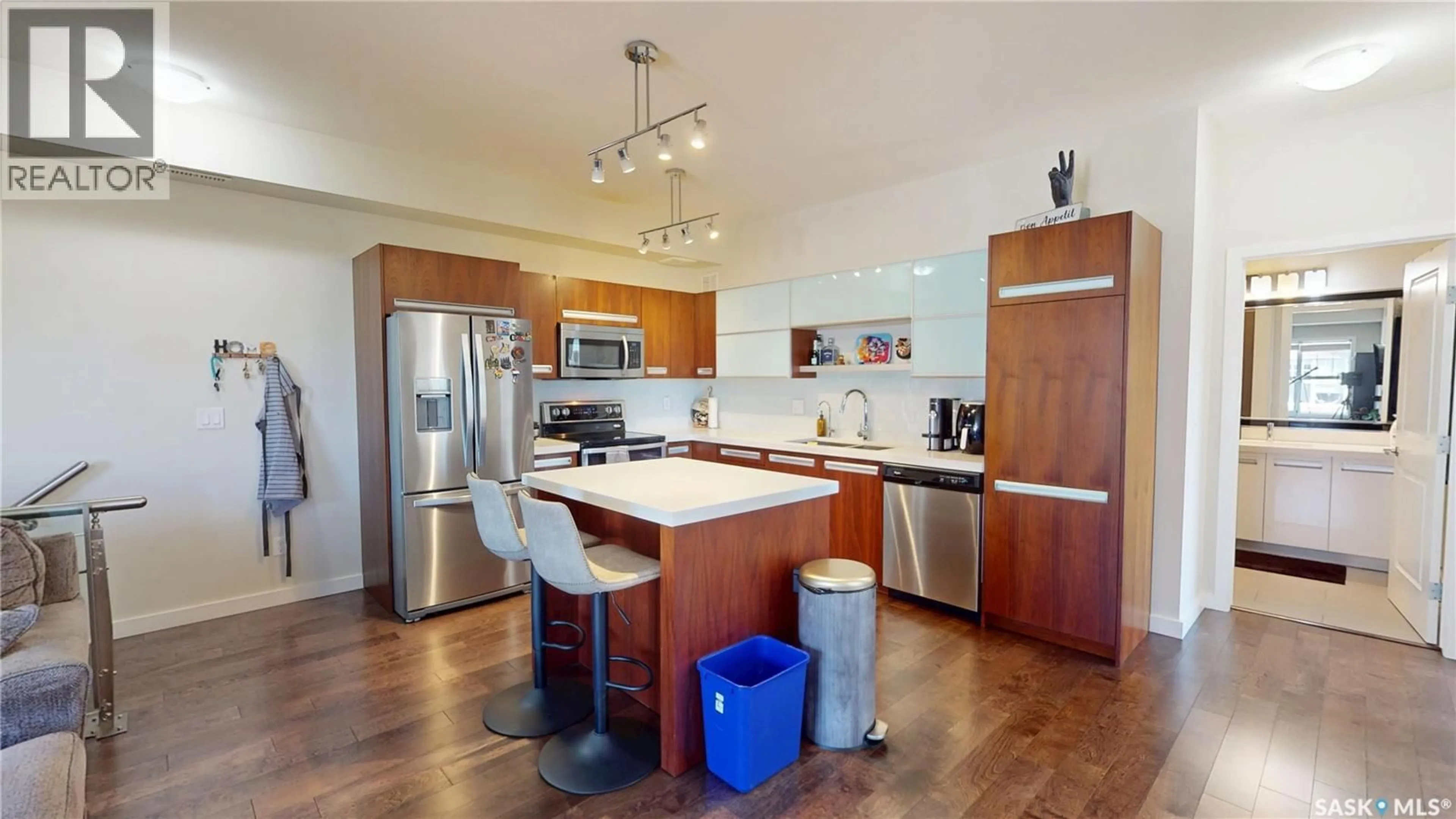 Open concept kitchen, unknown for 1015 - 2012 PATRICK CRESCENT, Saskatoon Saskatchewan S7W0M7
