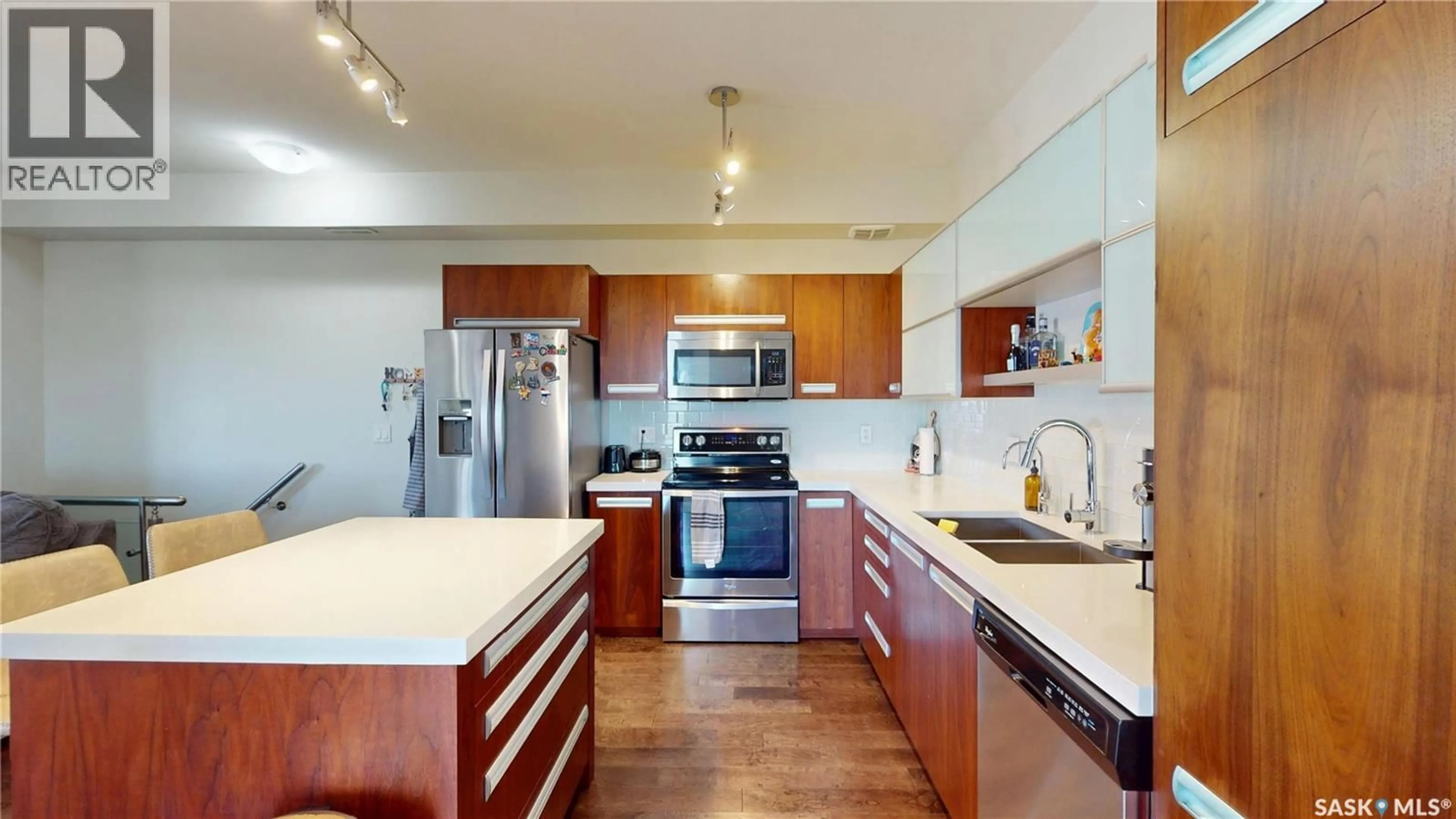 Open concept kitchen, unknown for 1015 - 2012 PATRICK CRESCENT, Saskatoon Saskatchewan S7W0M7
