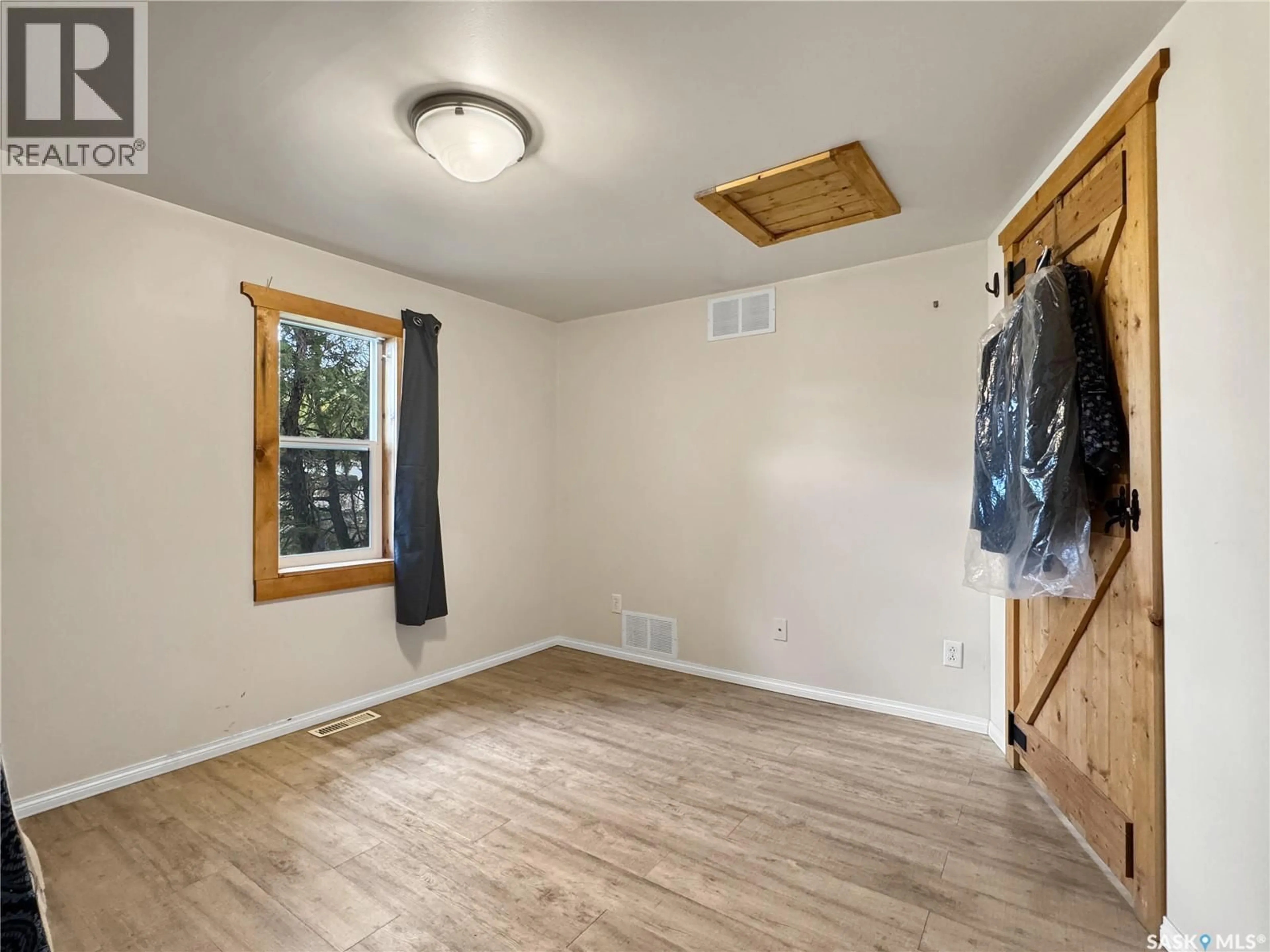 A pic of a room for E - 205 4TH STREET, Wilkie Saskatchewan S0K4W0
