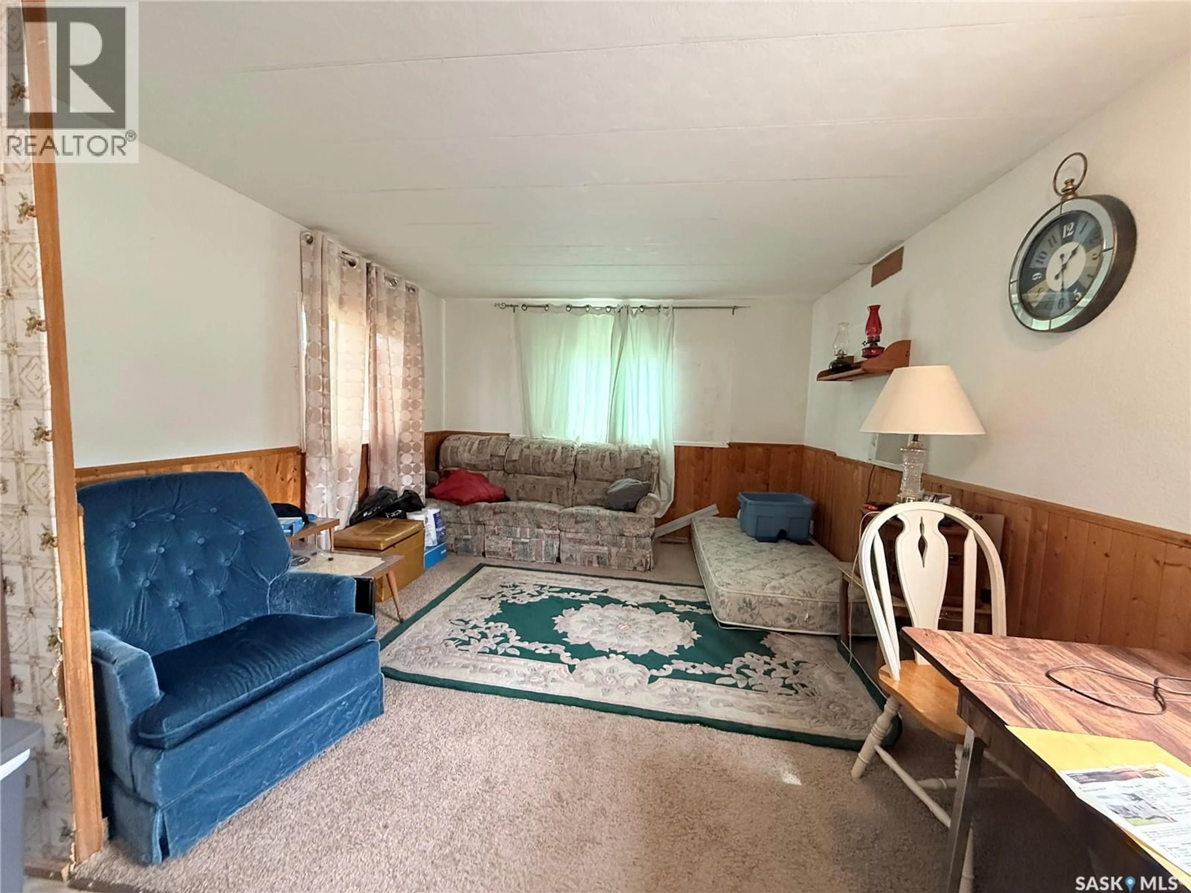 Living room with furniture, unknown for #10 - 360 5TH STREET, Shaunavon Saskatchewan S0N2M0