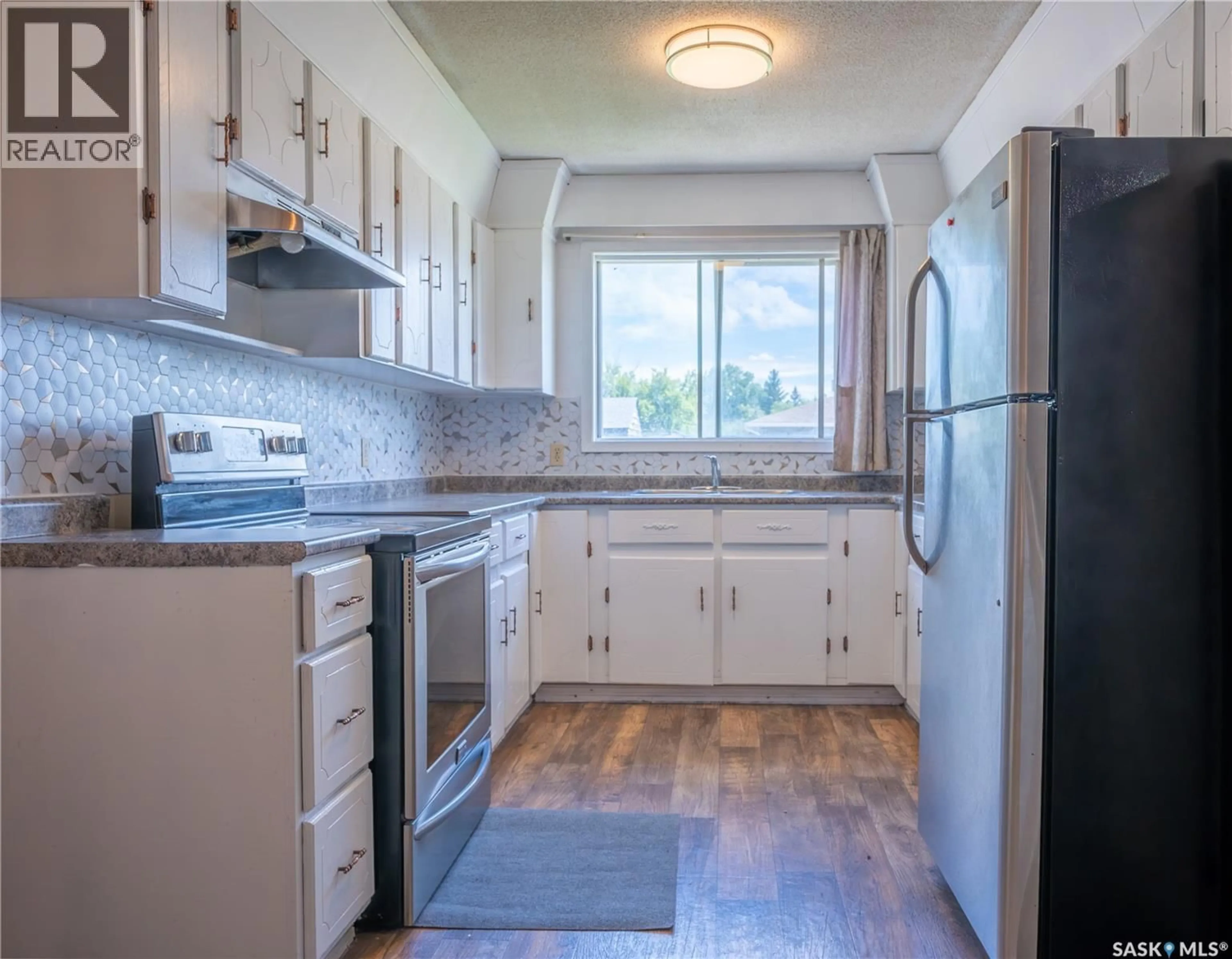 Standard kitchen, unknown for 32 CLARKE AVENUE, Yorkton Saskatchewan S3N2M3
