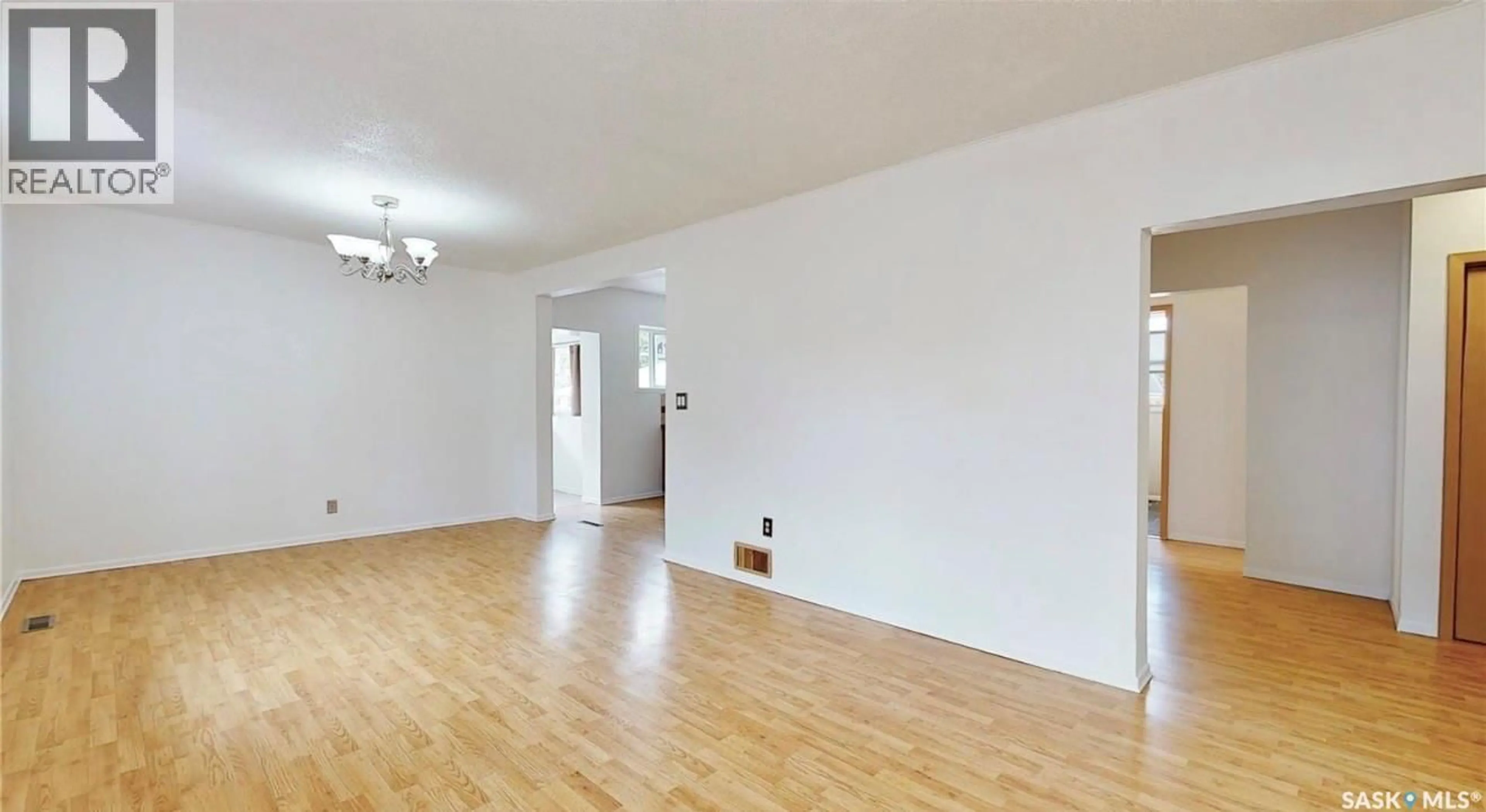 A pic of a room for 2160 BORDEN STREET, Regina Saskatchewan S4N2K8