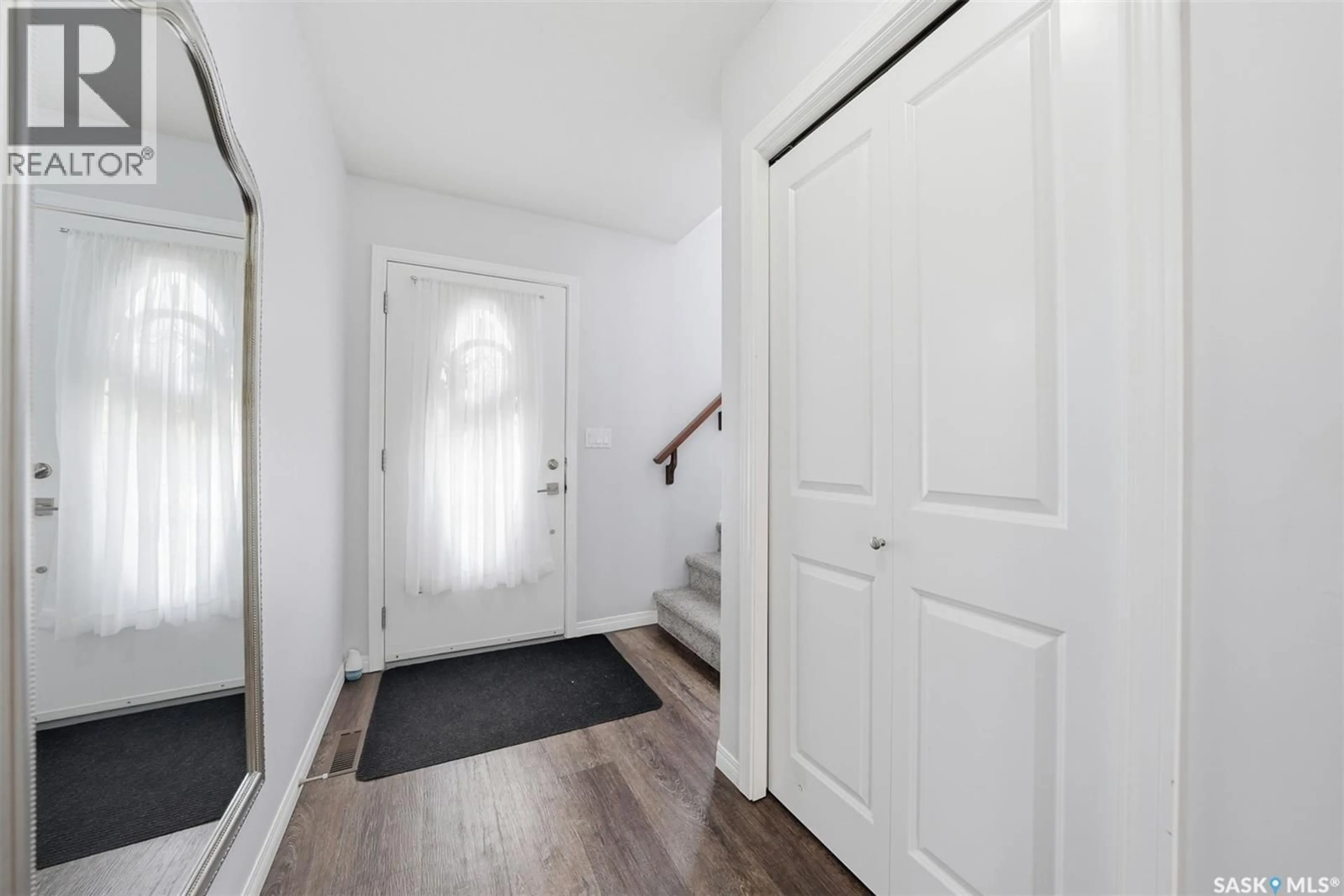 Indoor entryway for 12 547 EAST HAMPTON BOULEVARD, Saskatoon Saskatchewan S7R0H8