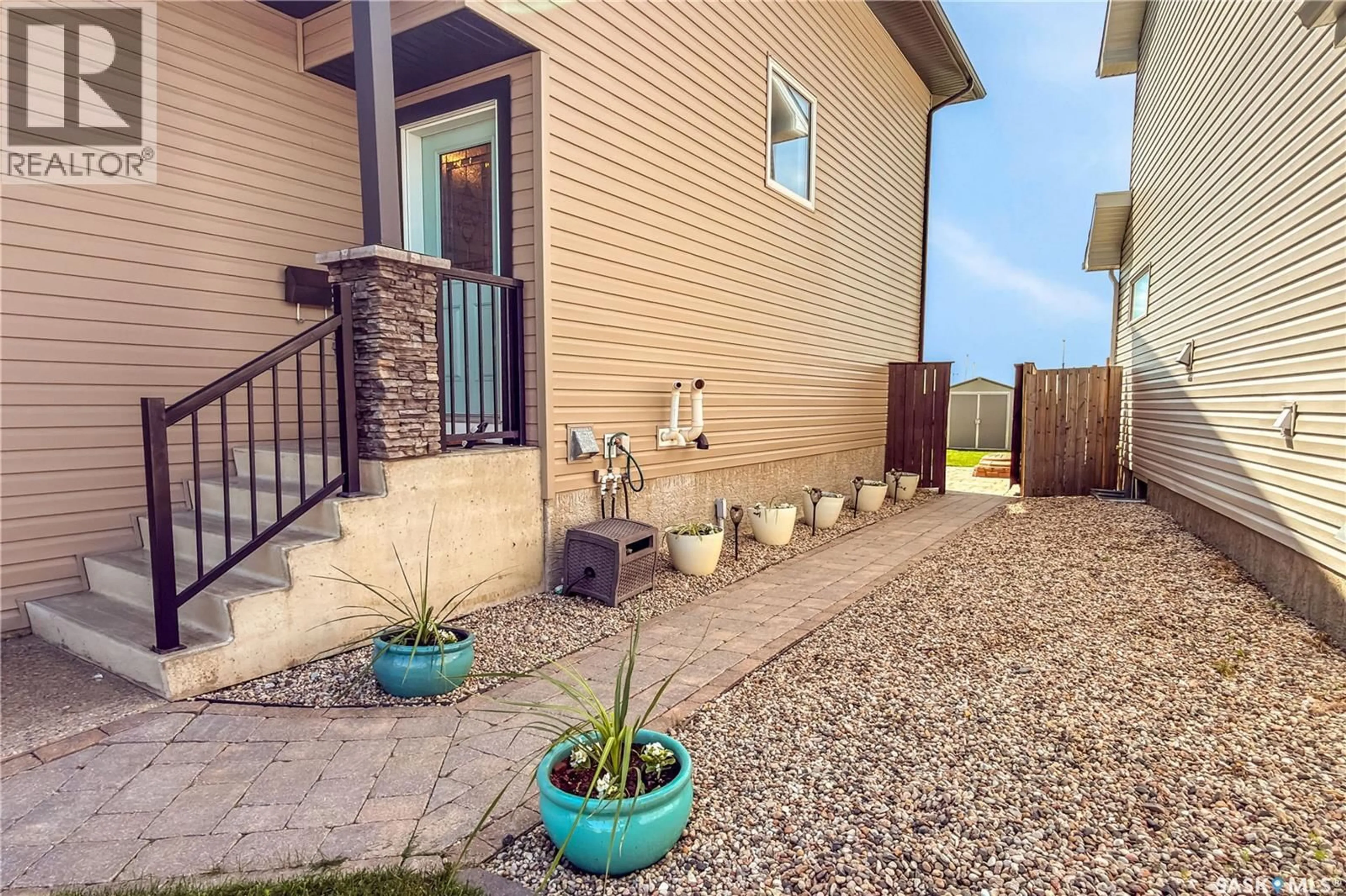 Patio, street for 4513 PADWICK AVENUE, Regina Saskatchewan S4W0C5