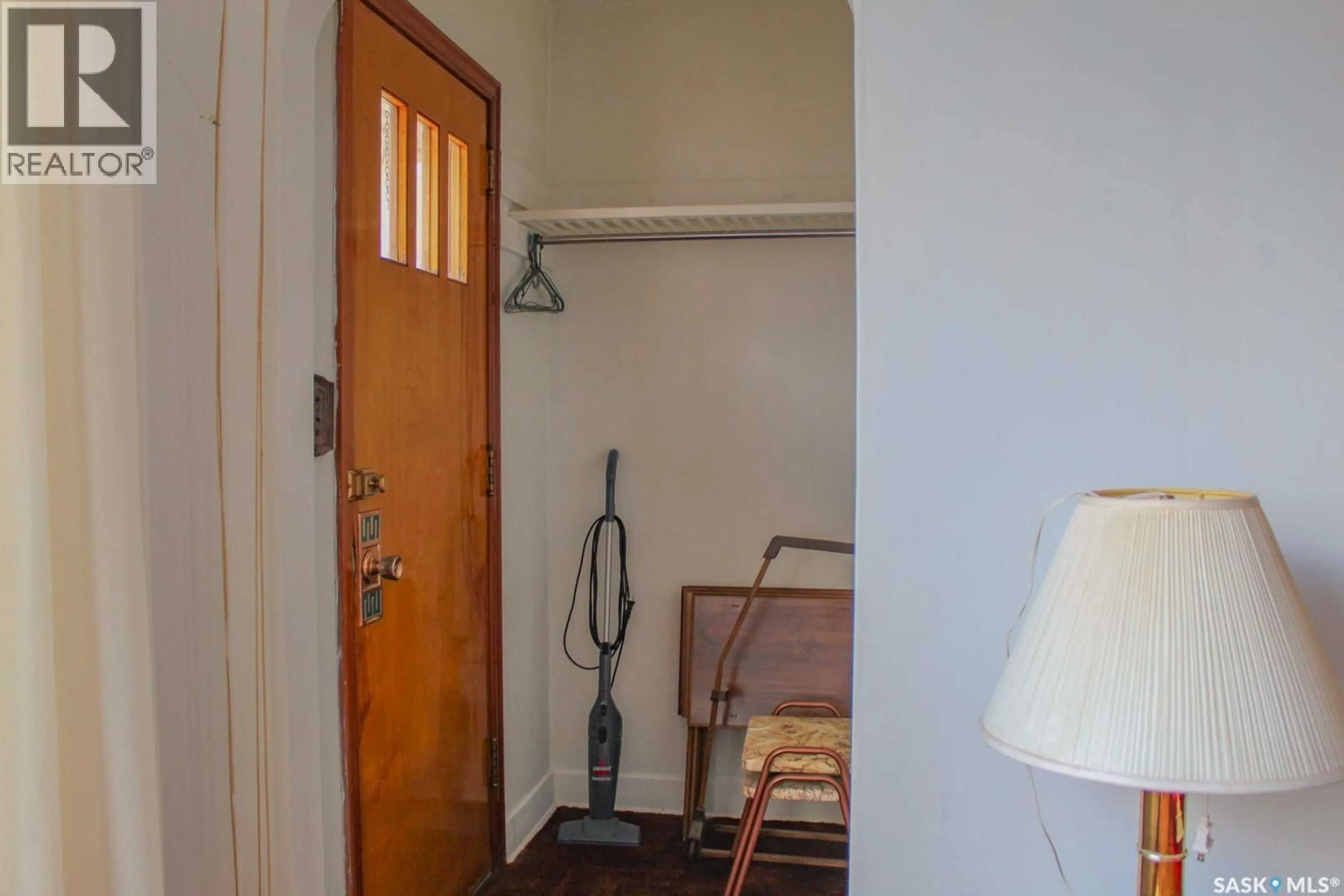 Indoor entryway for E - 108 CRAWFORD AVENUE, Melfort Saskatchewan S0E1A0
