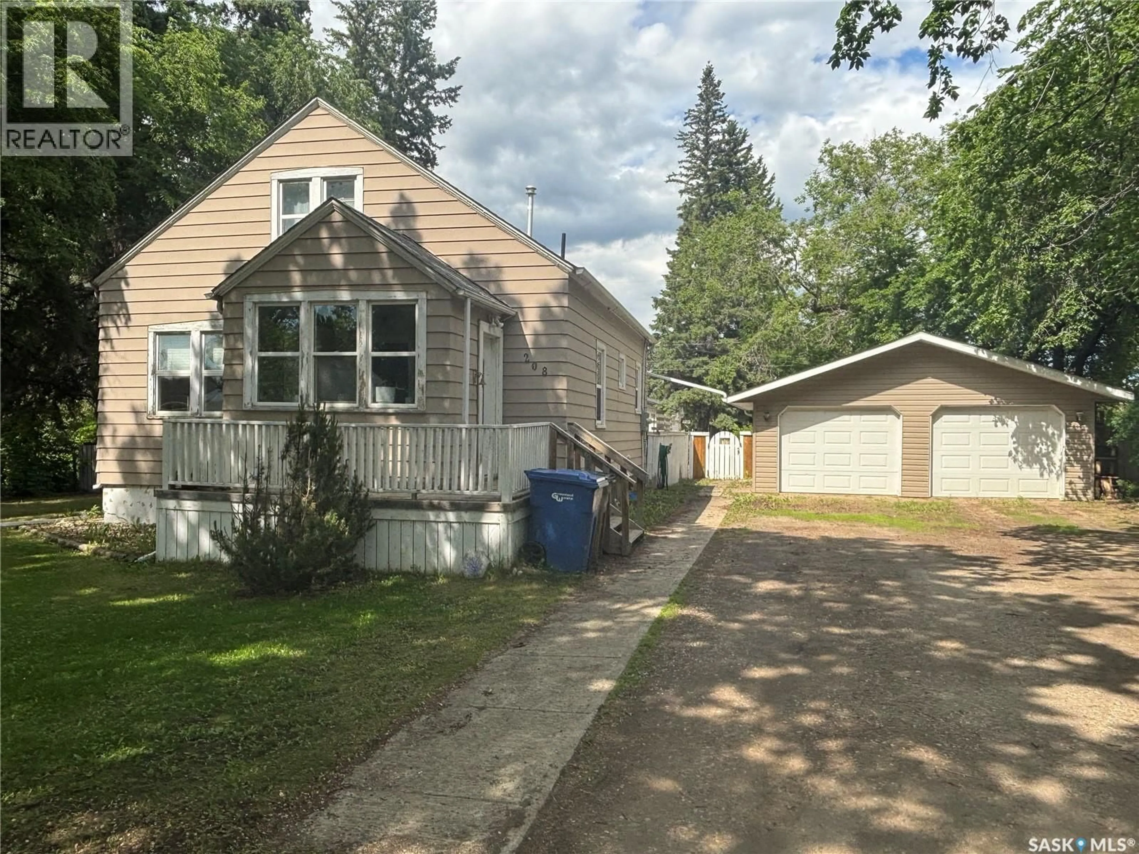 Shed for 208 STOVEL AVENUE, Melfort Saskatchewan S0E1A0