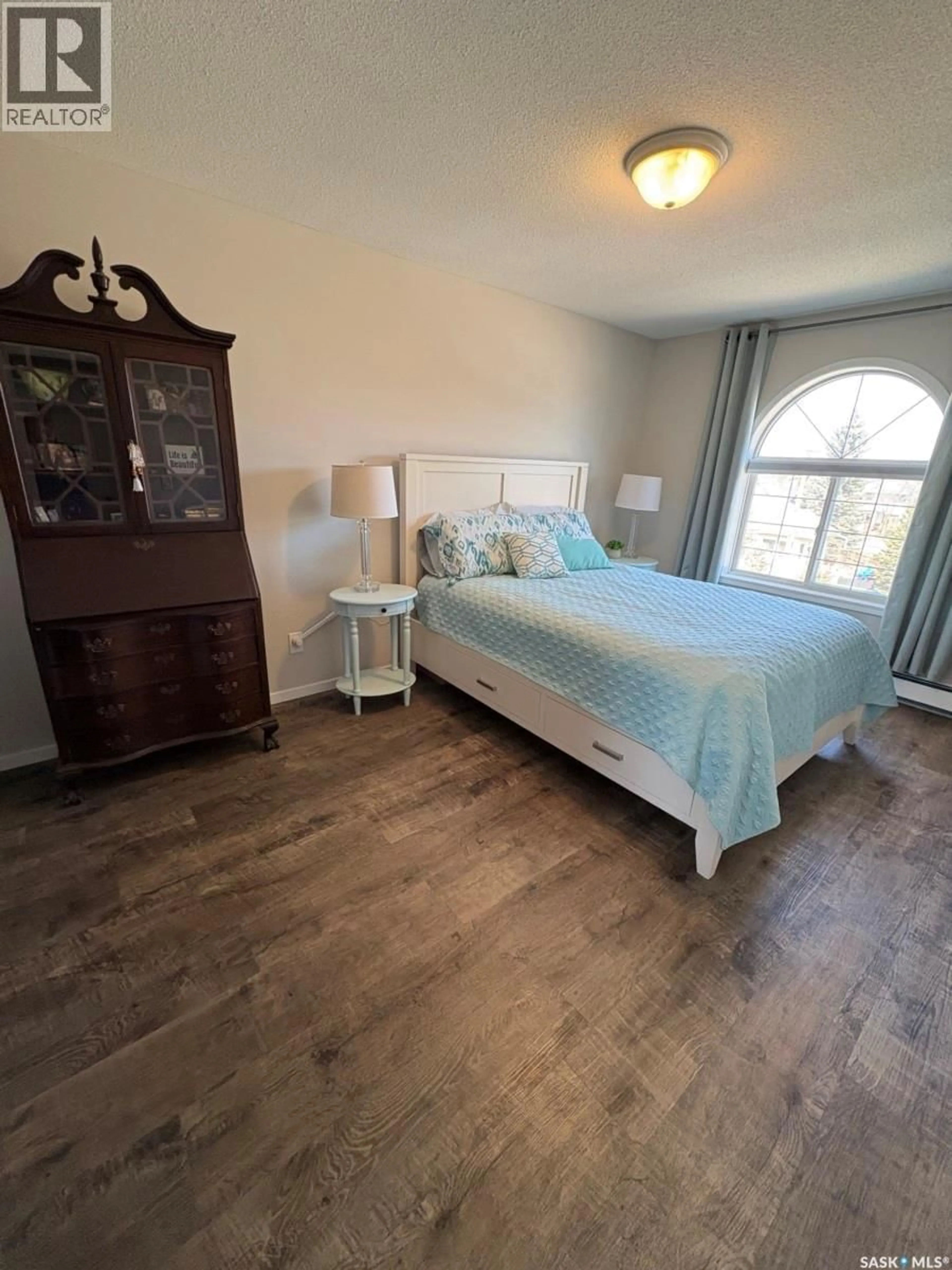 Bedroom with bed, unknown for 301 1700 MAIN STREET, Saskatoon Saskatchewan S7H5S1