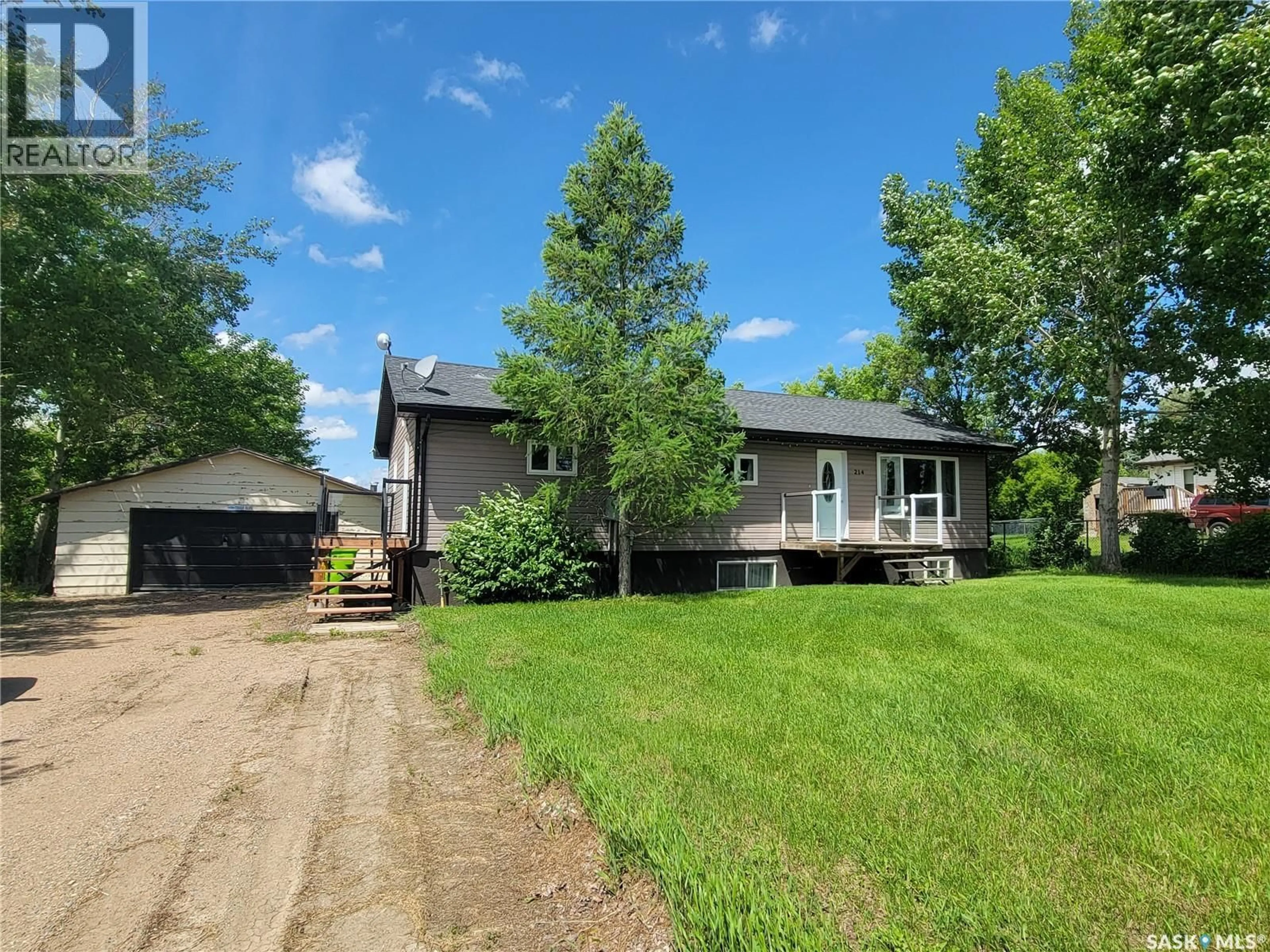 A pic from outside/outdoor area/front of a property/back of a property/a pic from drone, street for 214 5TH STREET, Denzil Saskatchewan S0L0S0