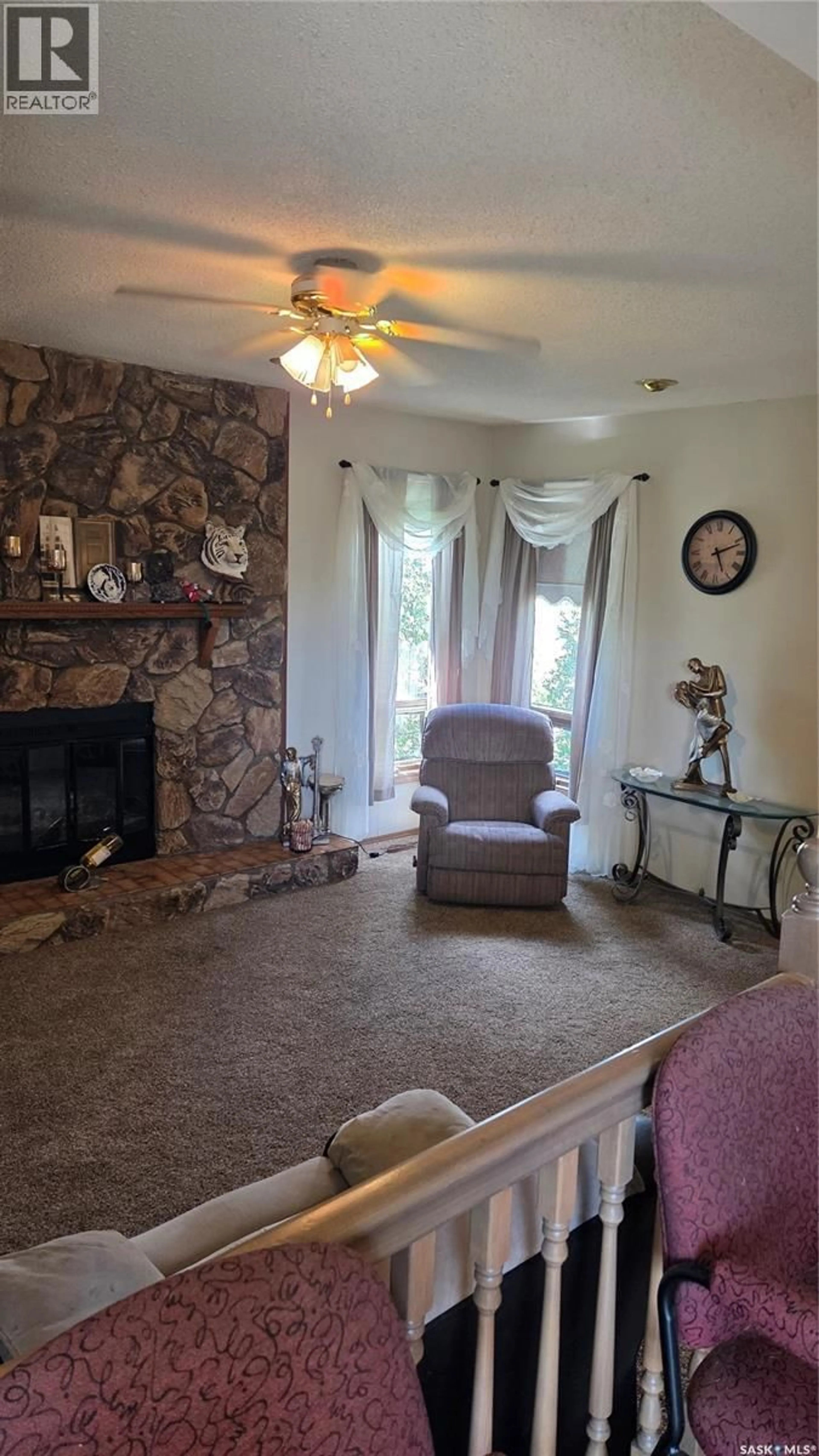 Living room with furniture, unknown for 1195 13TH AVENUE, Moose Jaw Saskatchewan S6H6L6