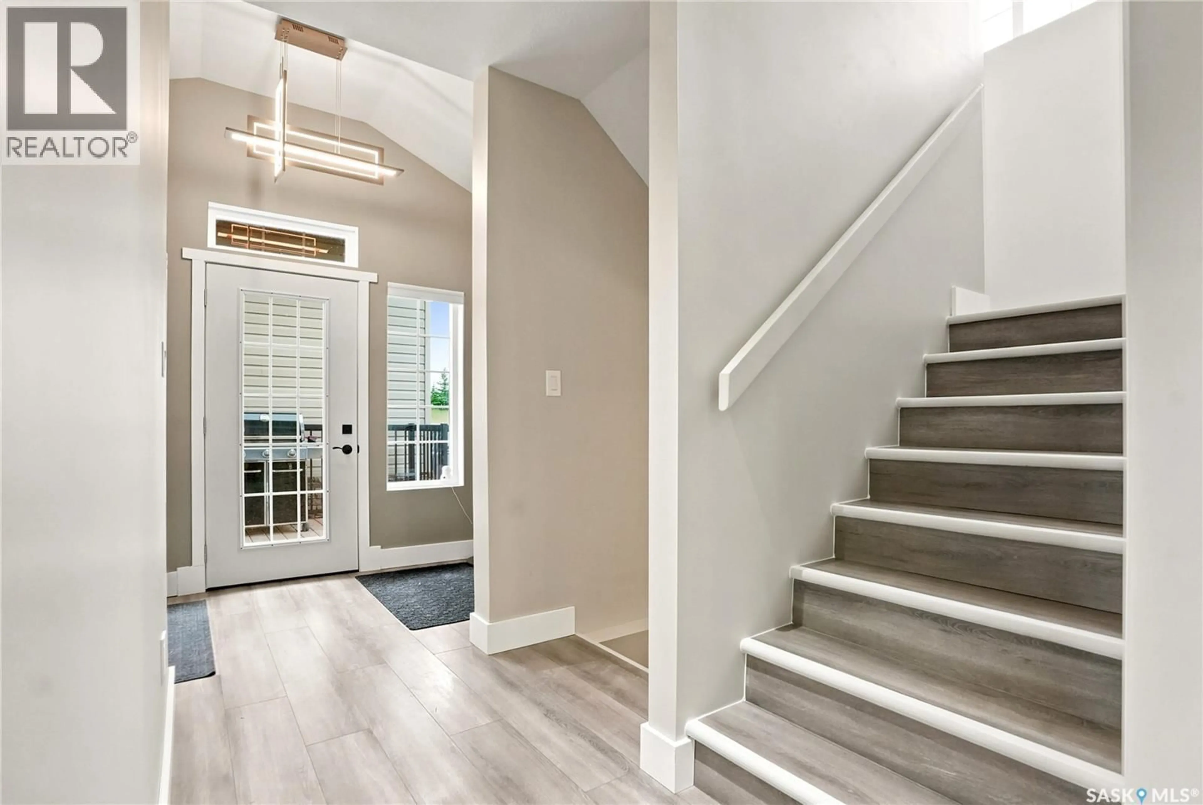 Indoor entryway for 311 RAVINE ROAD, Big Shell Saskatchewan S0J2G0