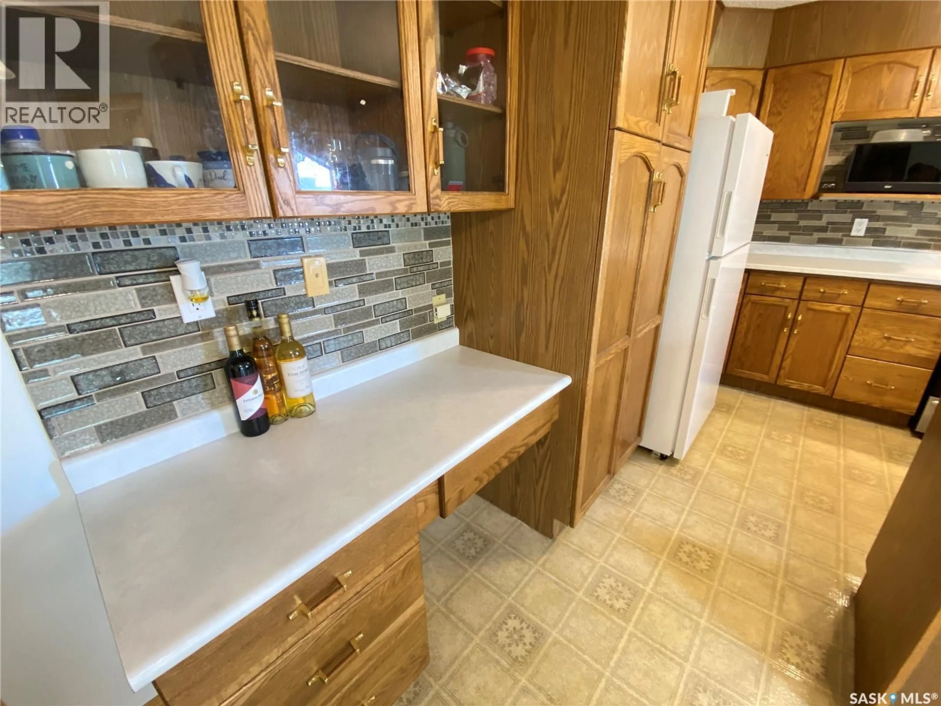 Standard kitchen, ceramic/tile floor for 18 BLACKWELL CRESCENT, Yorkton Saskatchewan S3N3Y3