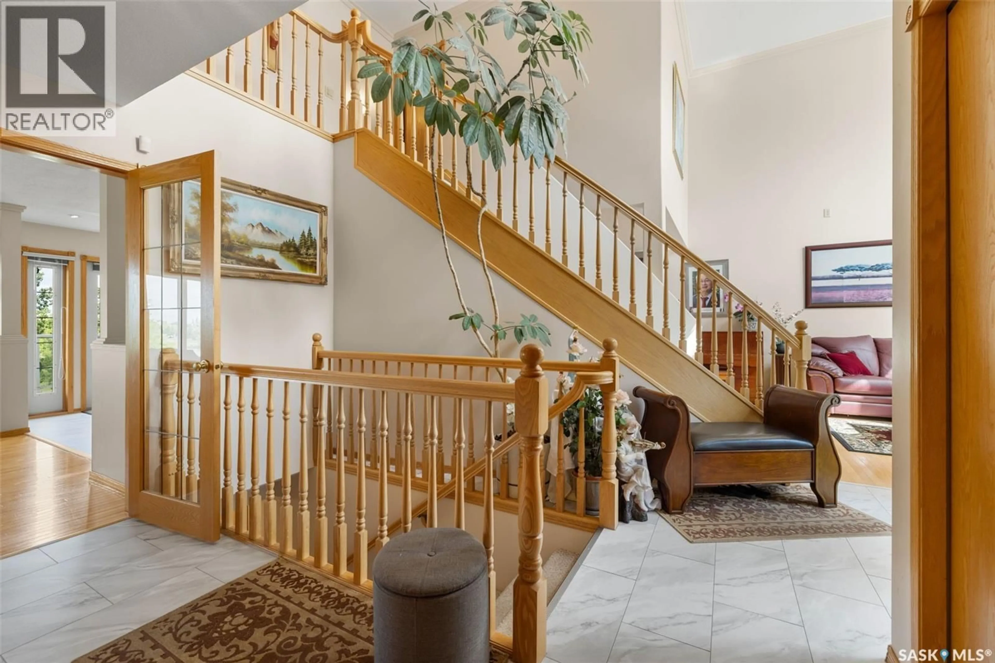 Indoor foyer for 5516 LIEBEL CRESCENT, Regina Saskatchewan S4X4G9