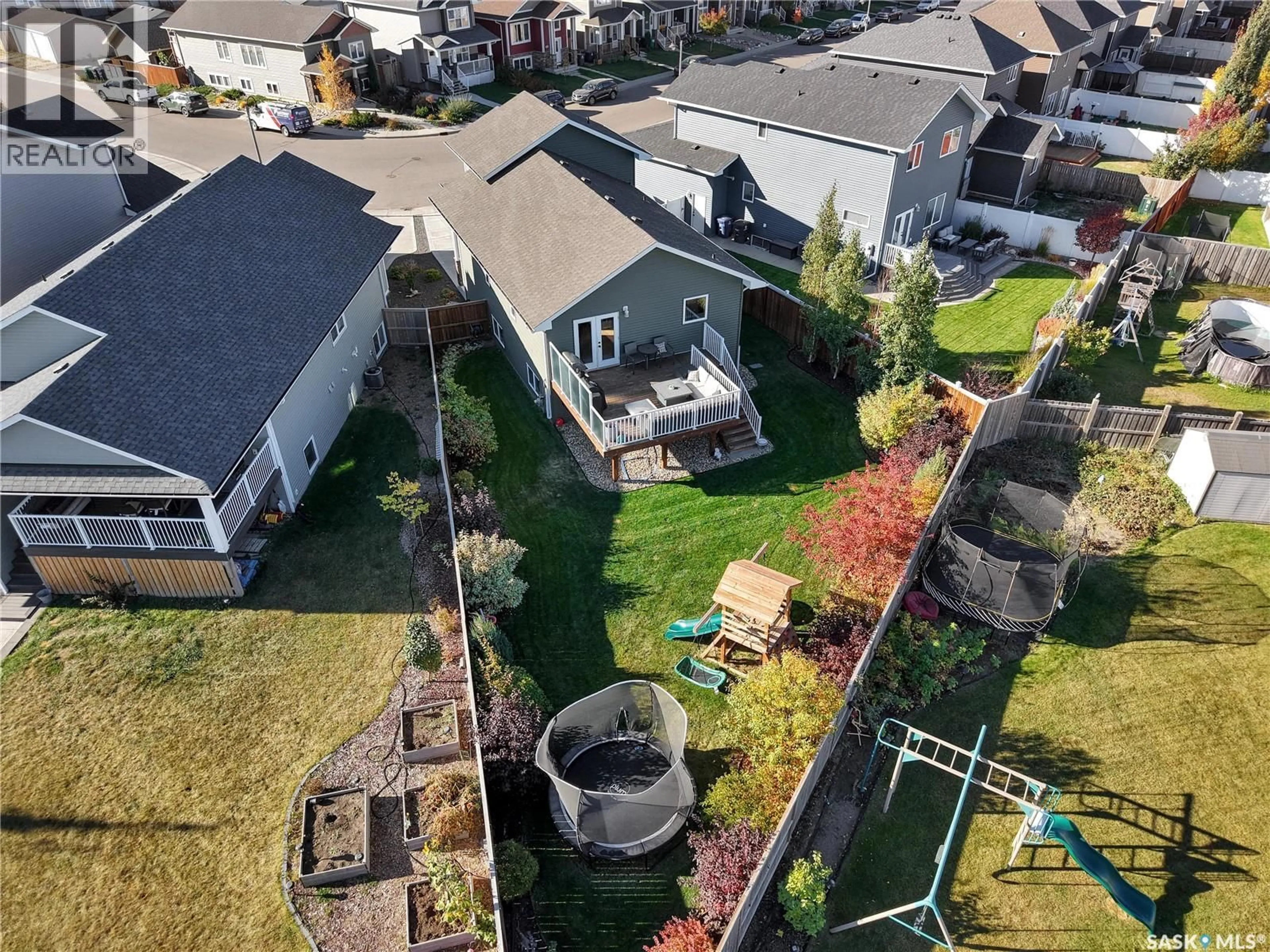 A pic from outside/outdoor area/front of a property/back of a property/a pic from drone, city buildings view from balcony for 655 KOLYNCHUK COURT, Saskatoon Saskatchewan S7T0W2