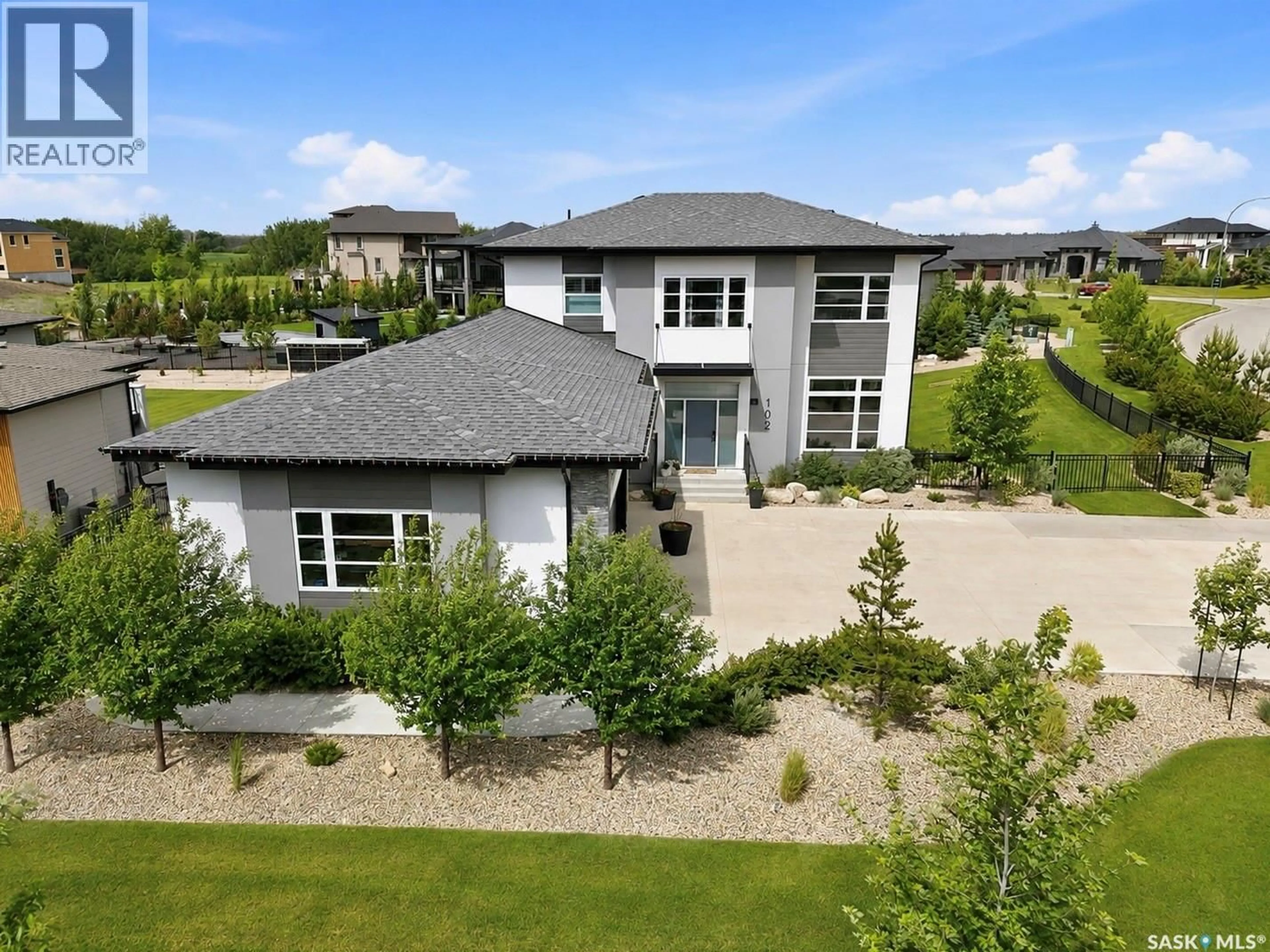A pic from outside/outdoor area/front of a property/back of a property/a pic from drone, building for 102 GREENBRYRE AVENUE, Corman Park Rm No. 344 Saskatchewan S7V0J4
