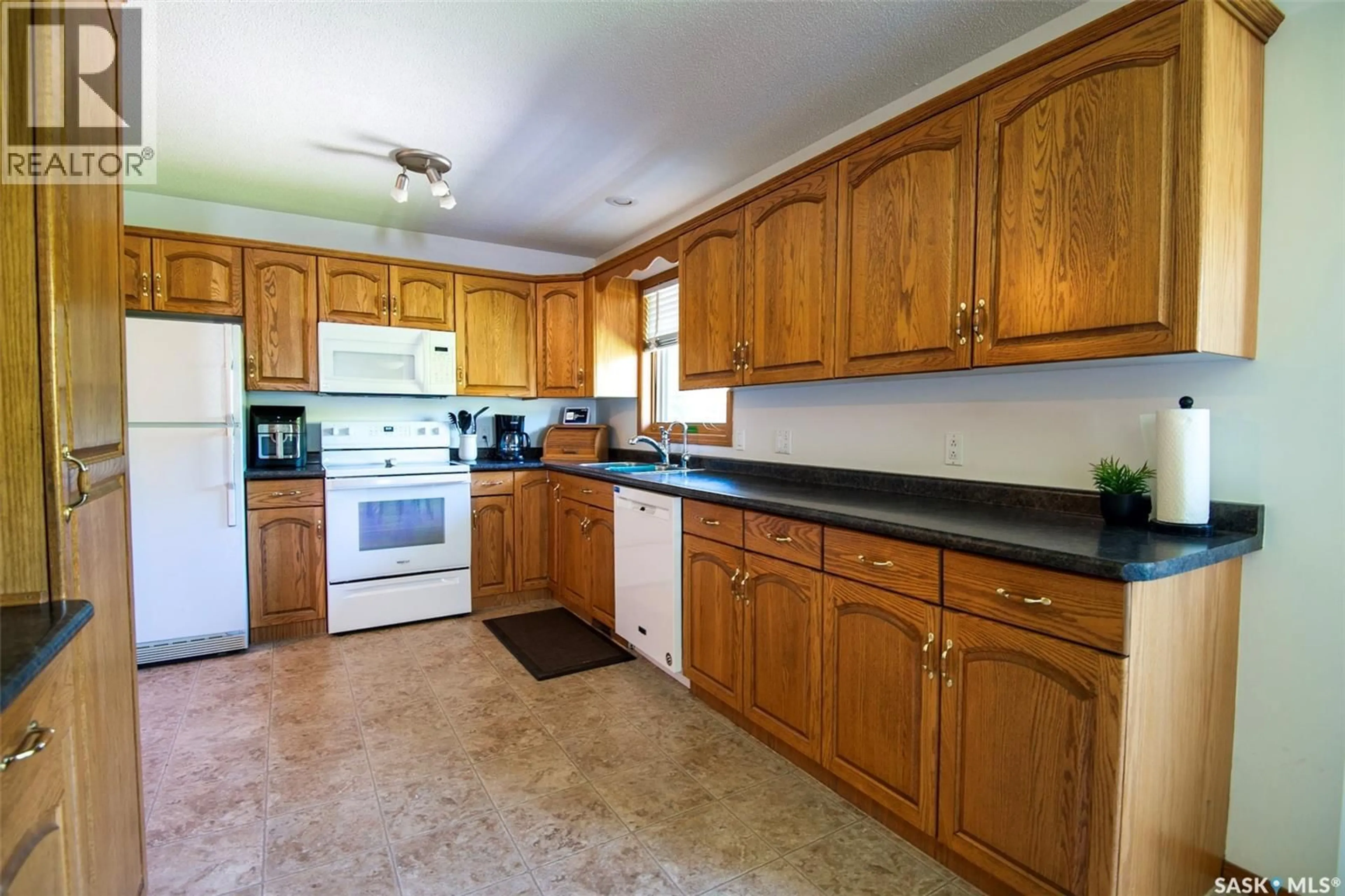 Standard kitchen, unknown for 447 1ST STREET, Annaheim Saskatchewan S0K0G0
