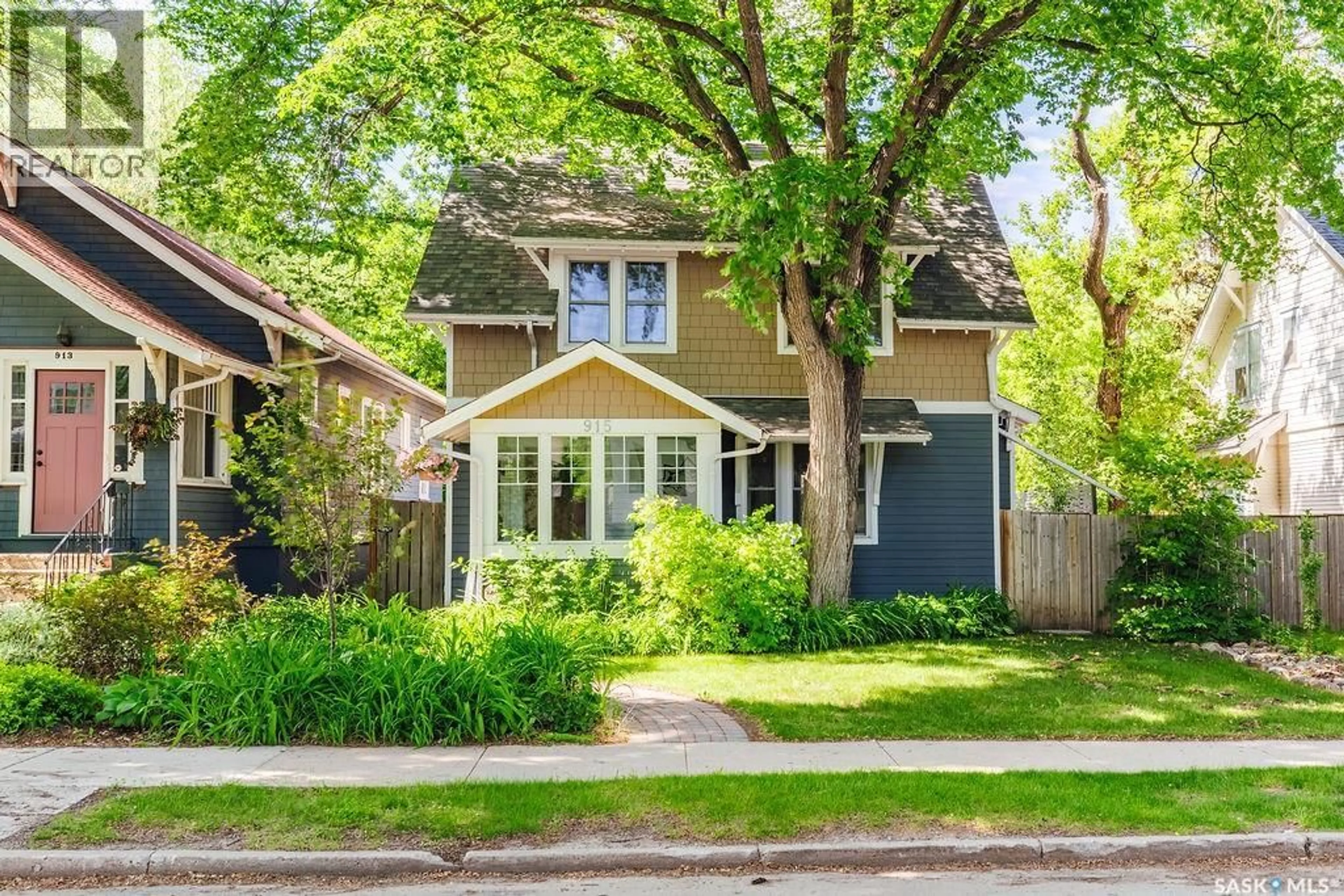 Home with brick exterior material, street for 915 TEMPERANCE STREET, Saskatoon Saskatchewan S7N0N3