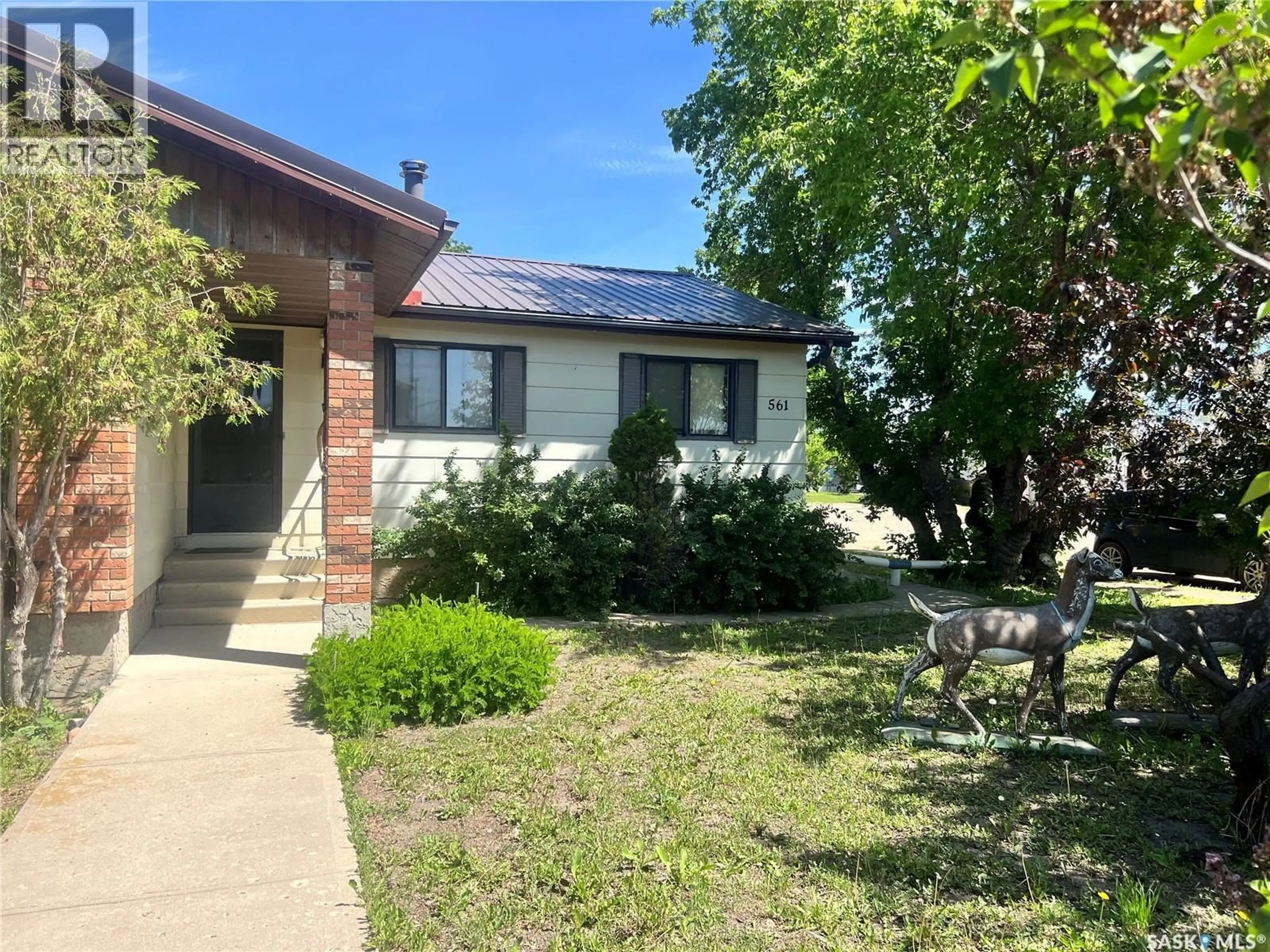 A pic from outside/outdoor area/front of a property/back of a property/a pic from drone, street for 561 FORD STREET, Bethune Saskatchewan S0G0H0