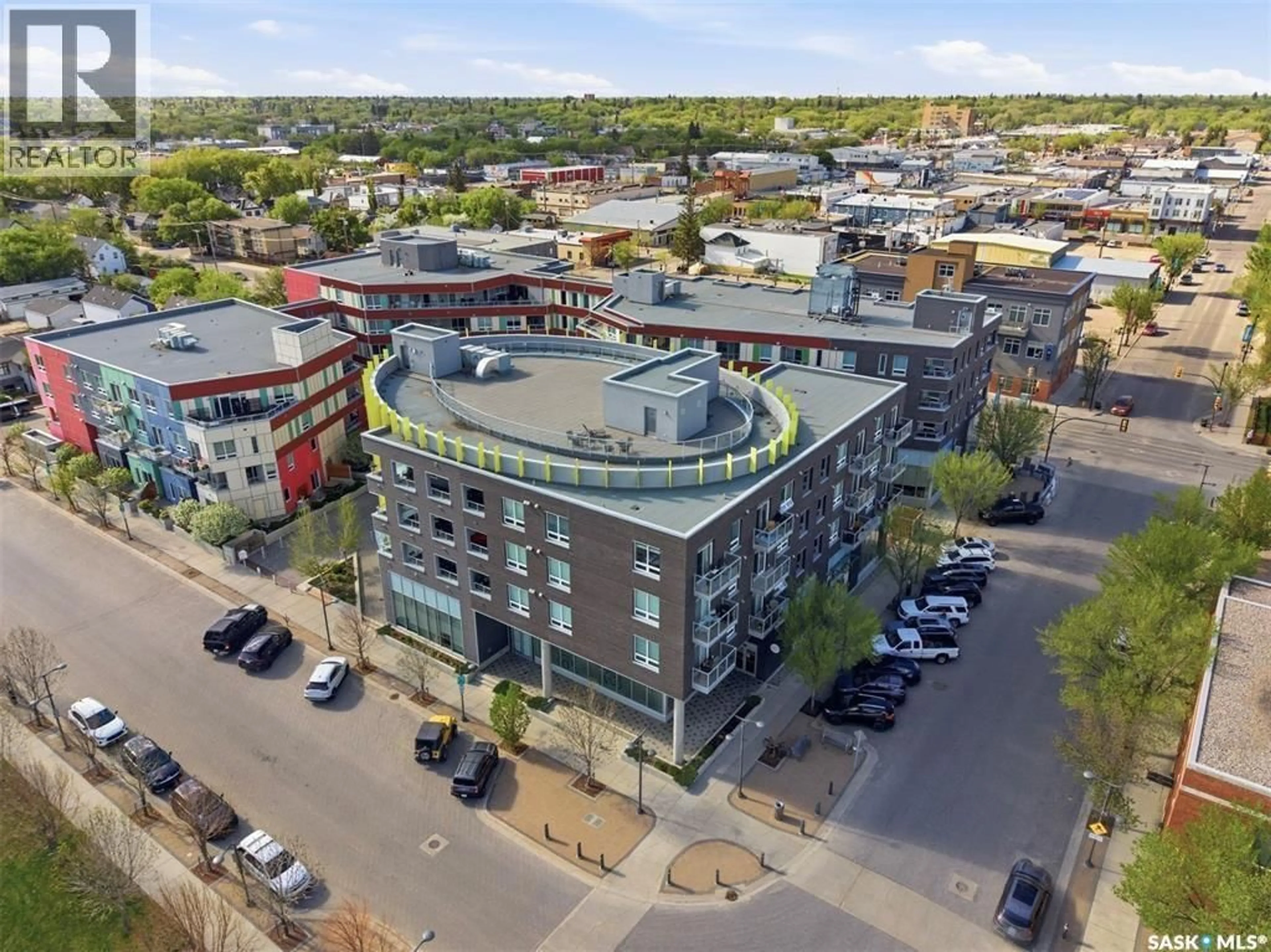 A pic from outside/outdoor area/front of a property/back of a property/a pic from drone, city buildings view from balcony for 208 - 409 B AVENUE, Saskatoon Saskatchewan S7M5M8