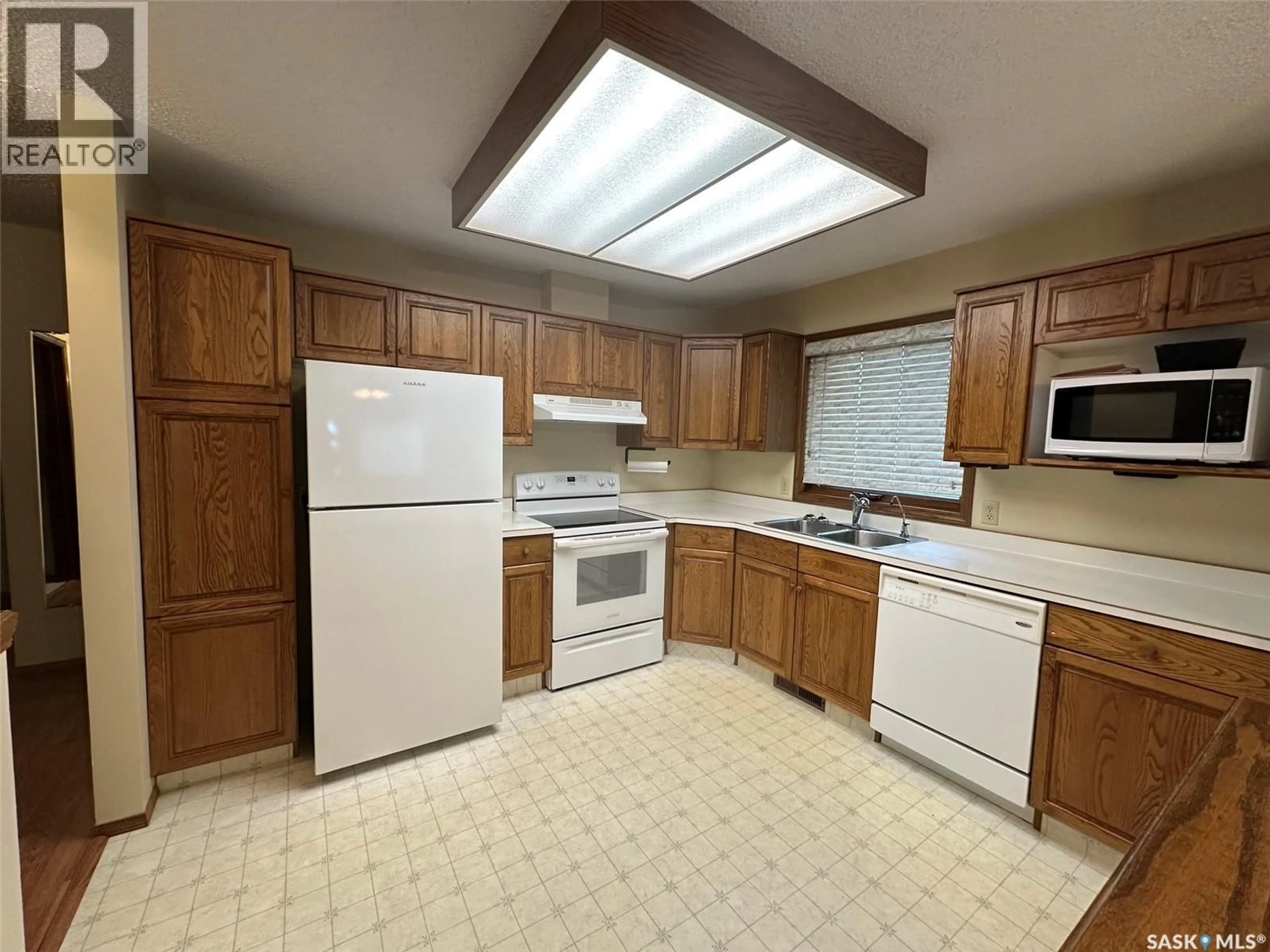 Standard kitchen, unknown for 303 1214 3RD STREET, Estevan Saskatchewan S4A0R9