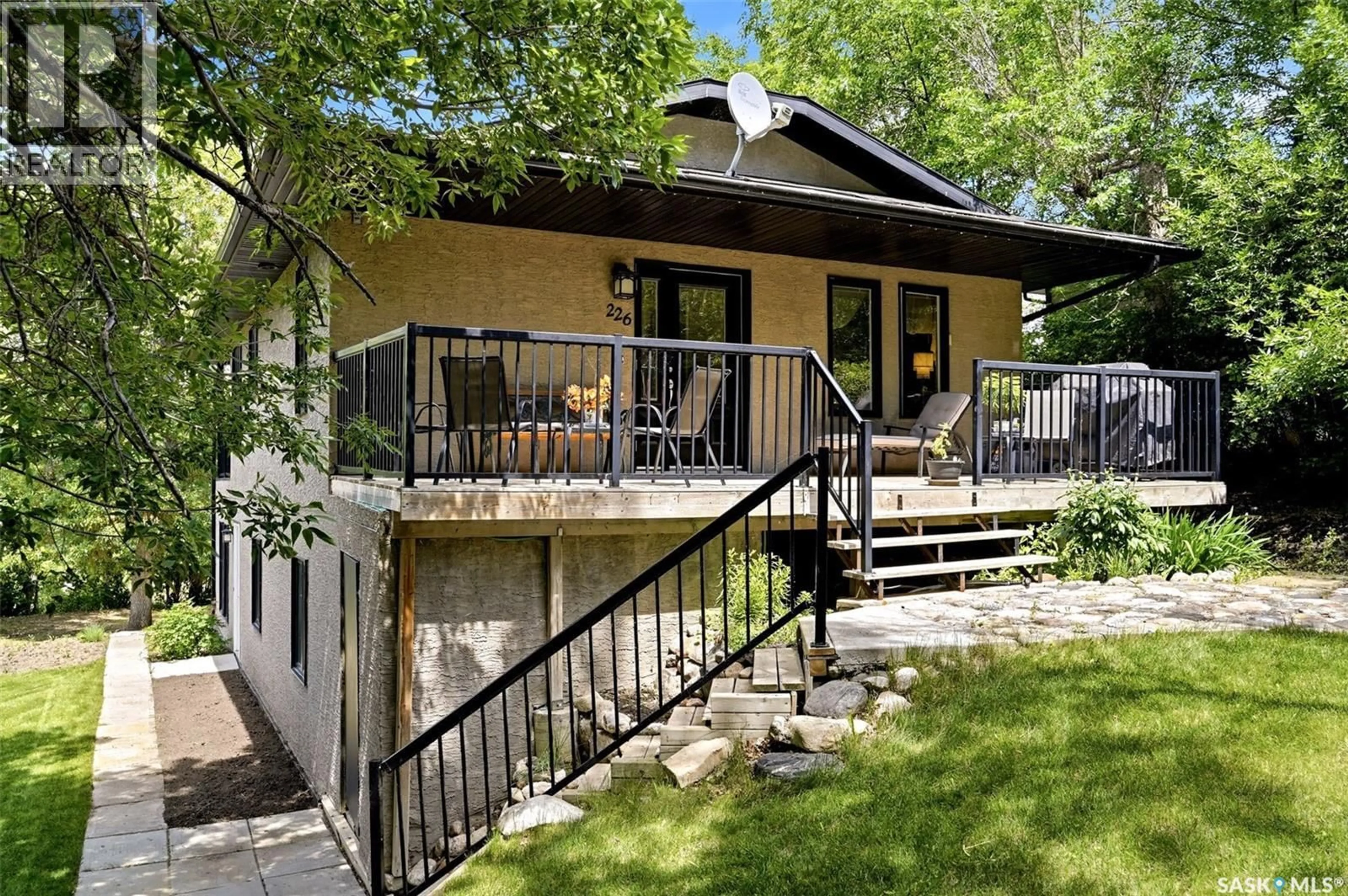 Patio, unknown for 226 DALY AVENUE, Regina Beach Saskatchewan S0G4C0