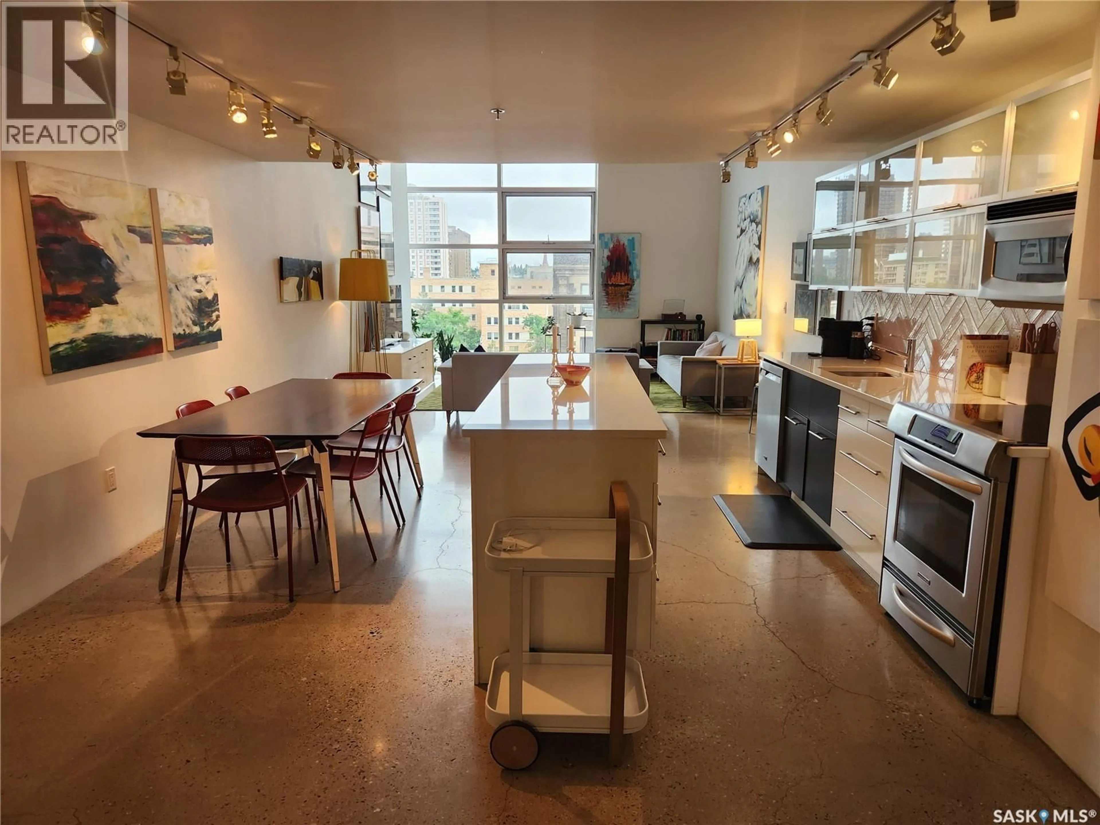 Open concept kitchen, unknown for E - 420 120 23RD STREET, Saskatoon Saskatchewan S7K0K8