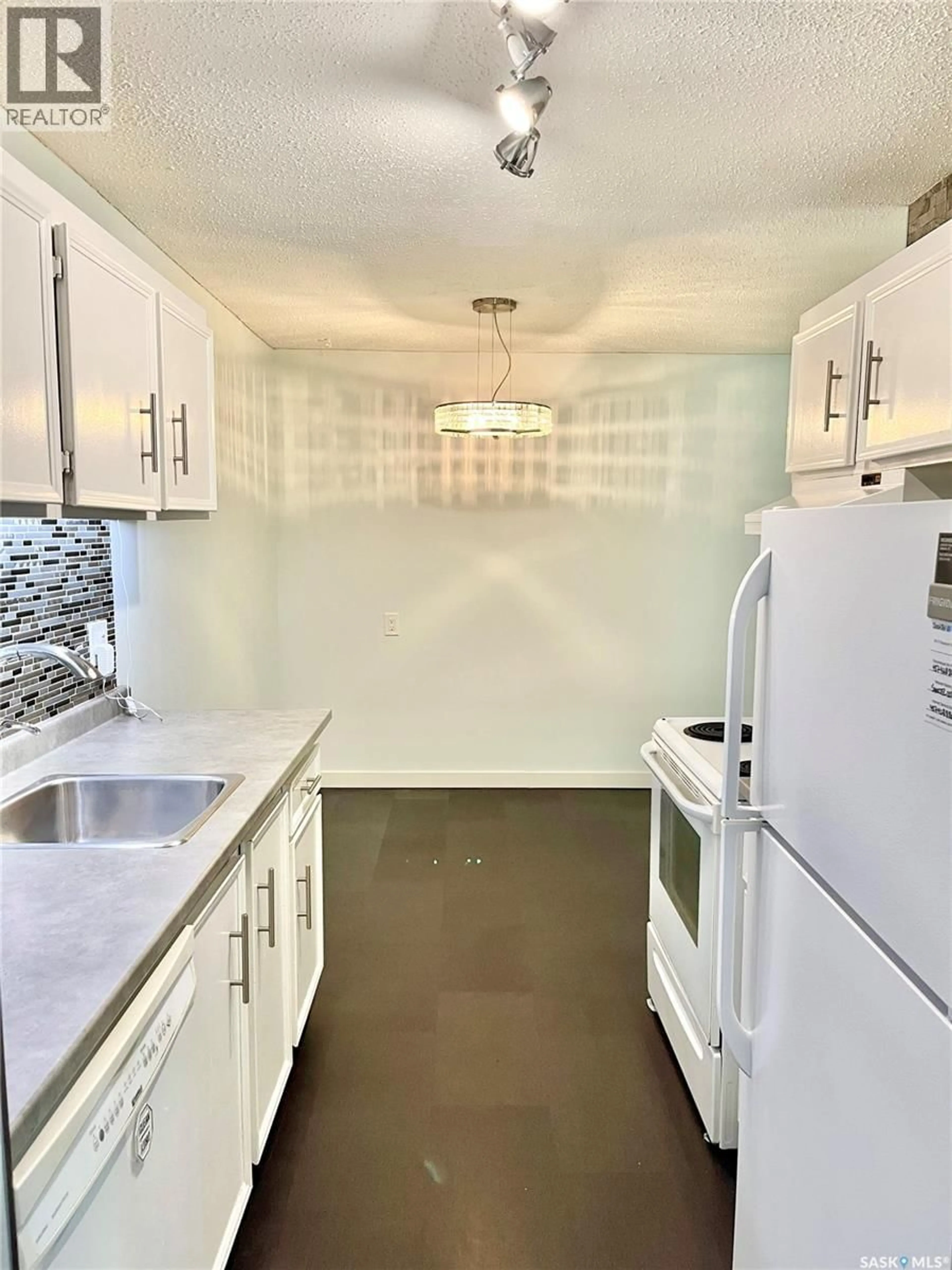 Standard kitchen, ceramic/tile floor for 207C - 150 TAIT PLACE, Saskatoon Saskatchewan S7H5L8