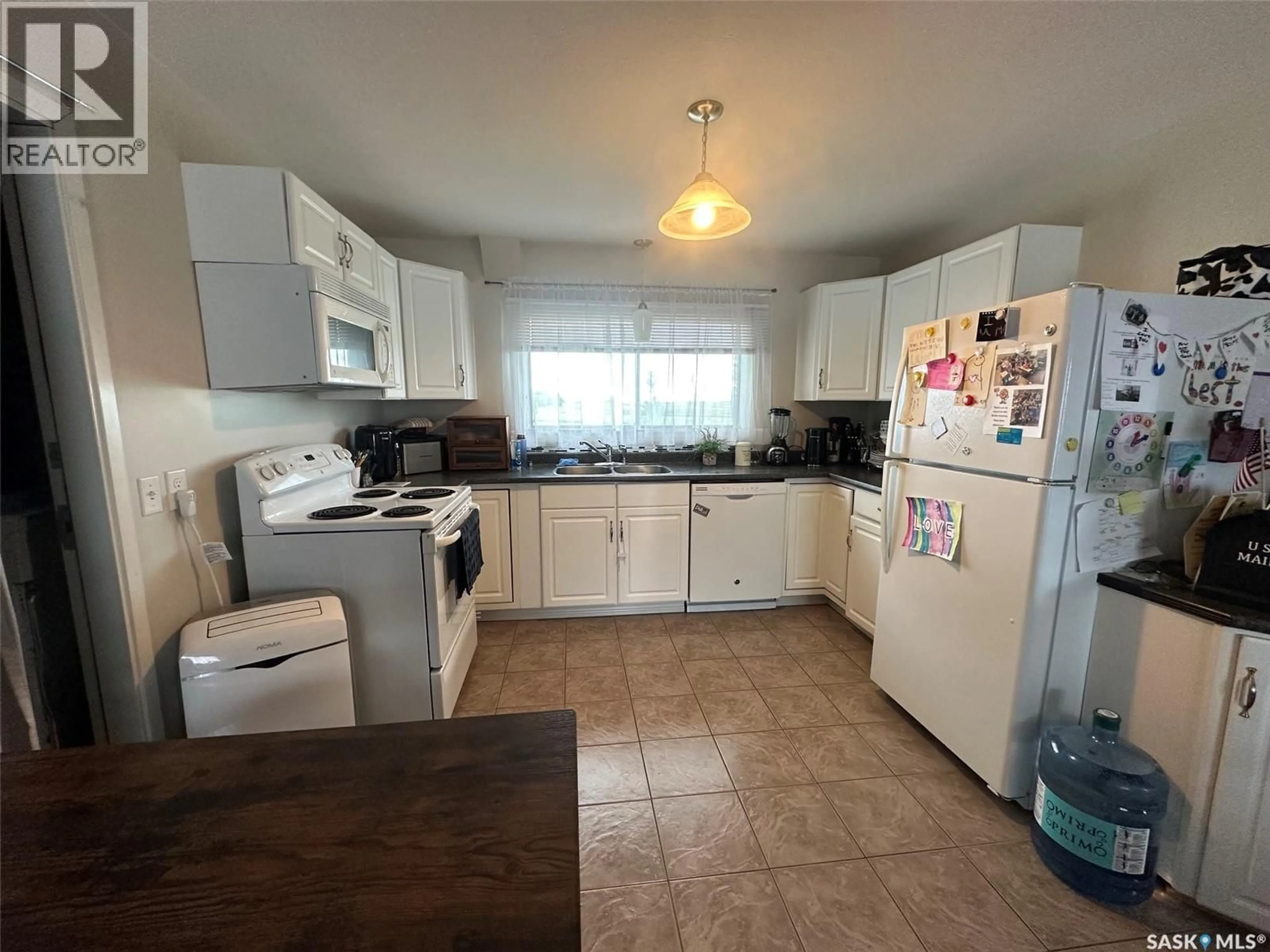 Standard kitchen, unknown for 344 YOUNG STREET, Macoun Saskatchewan S0C1P0
