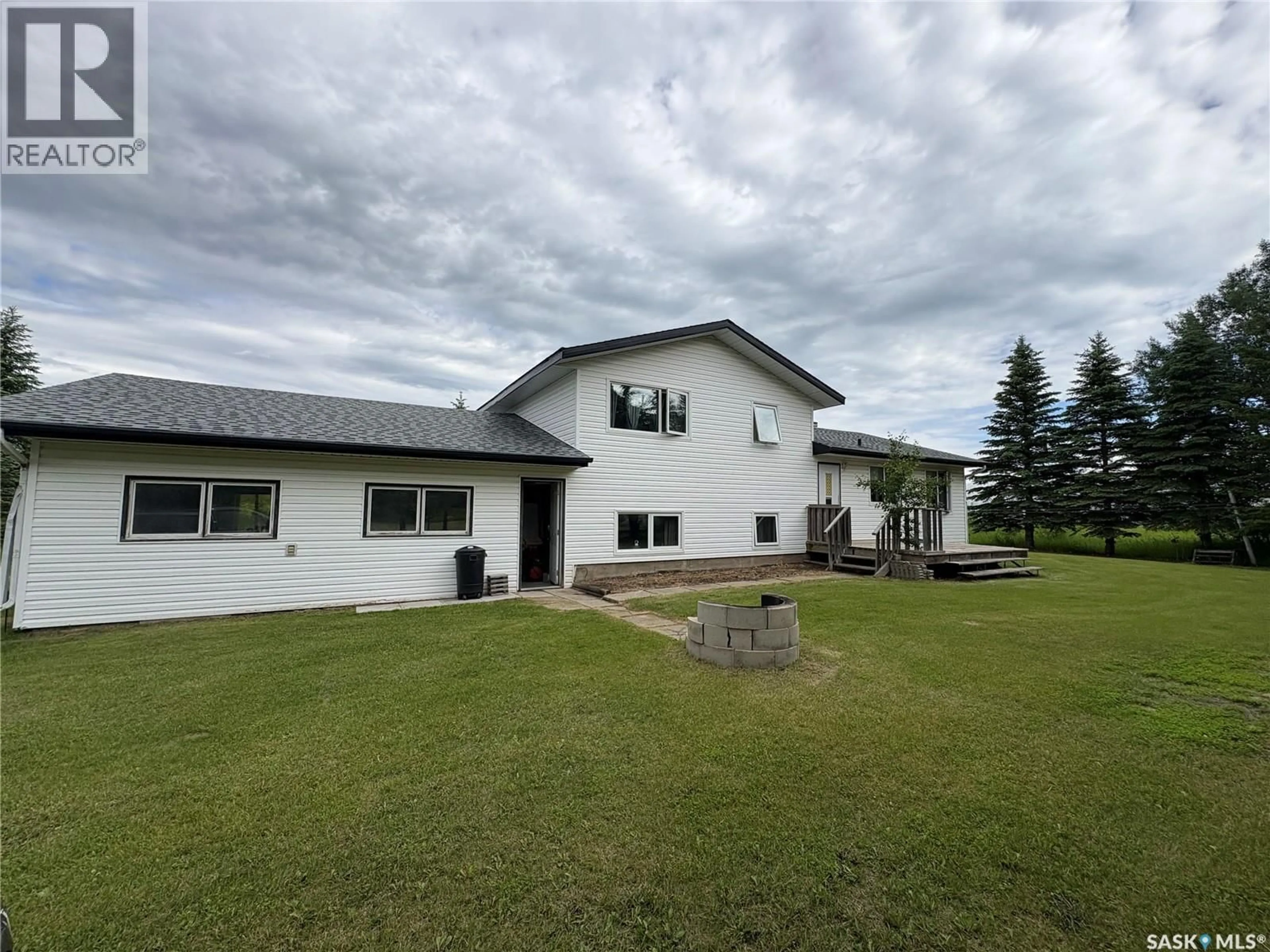 A pic from outside/outdoor area/front of a property/back of a property/a pic from drone, building for 136 FRANK AVENUE, Orkney Rm No. 244 Saskatchewan S3N1W8
