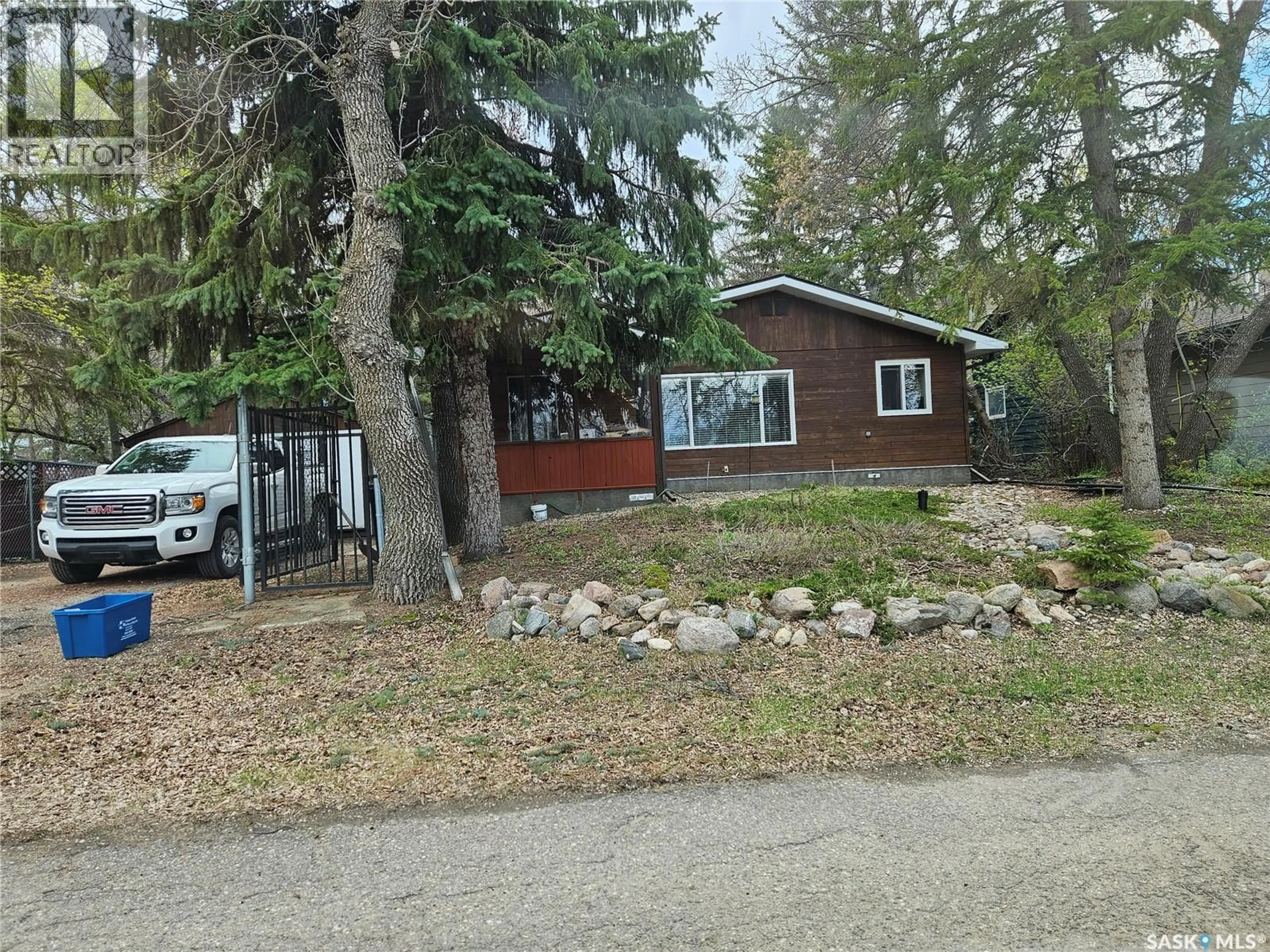 Unknown for 1105 6TH AVENUE, Regina Beach Saskatchewan S0G4C0