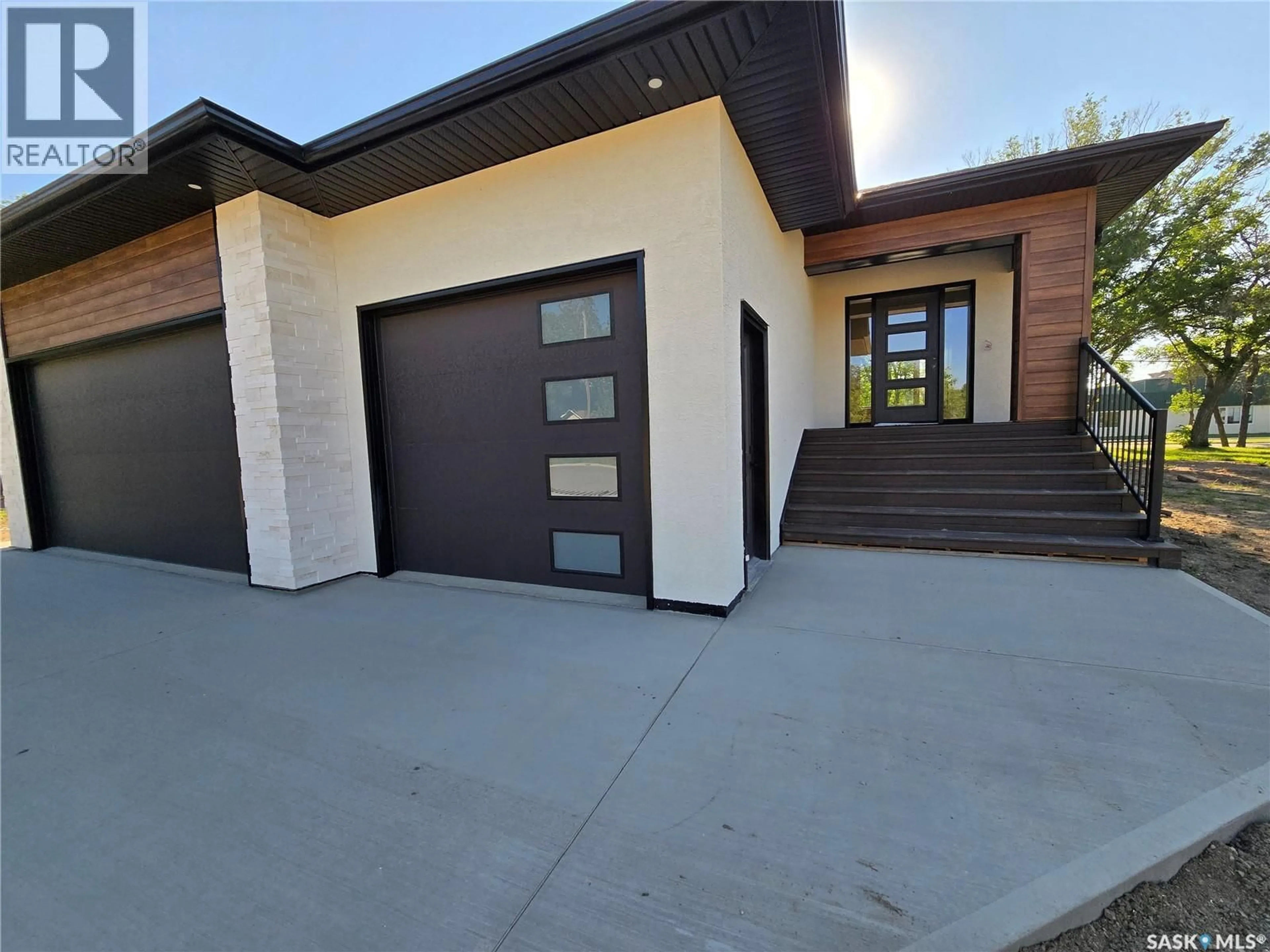 Unknown for 44 KENNEY CRESCENT, Weyburn Saskatchewan S4H1L3