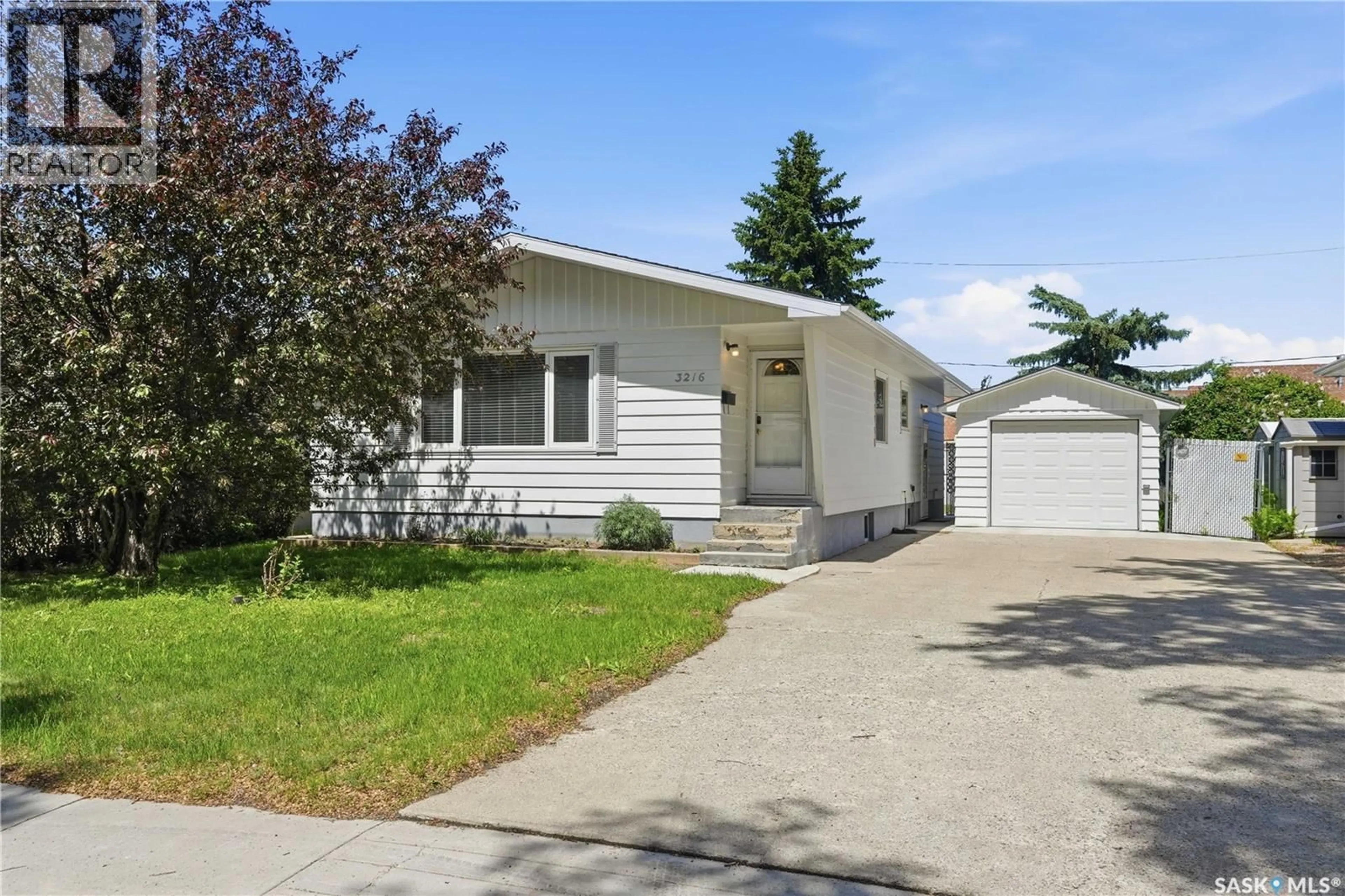 Home with vinyl exterior material, street for 3216 28TH AVENUE, Regina Saskatchewan S4S2M9