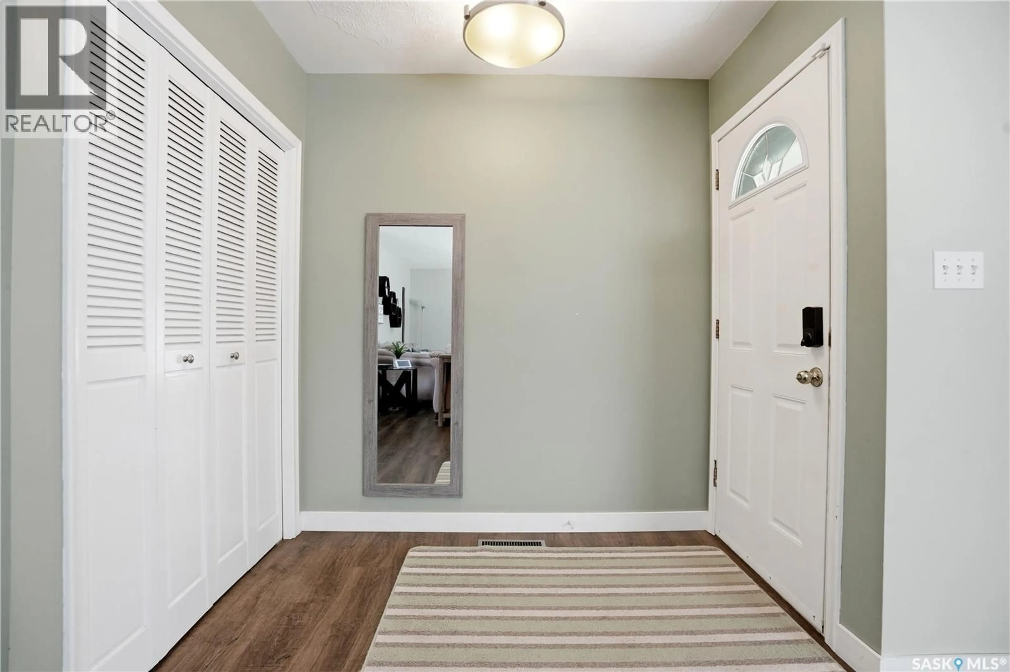 Indoor entryway for 3216 28TH AVENUE, Regina Saskatchewan S4S2M9