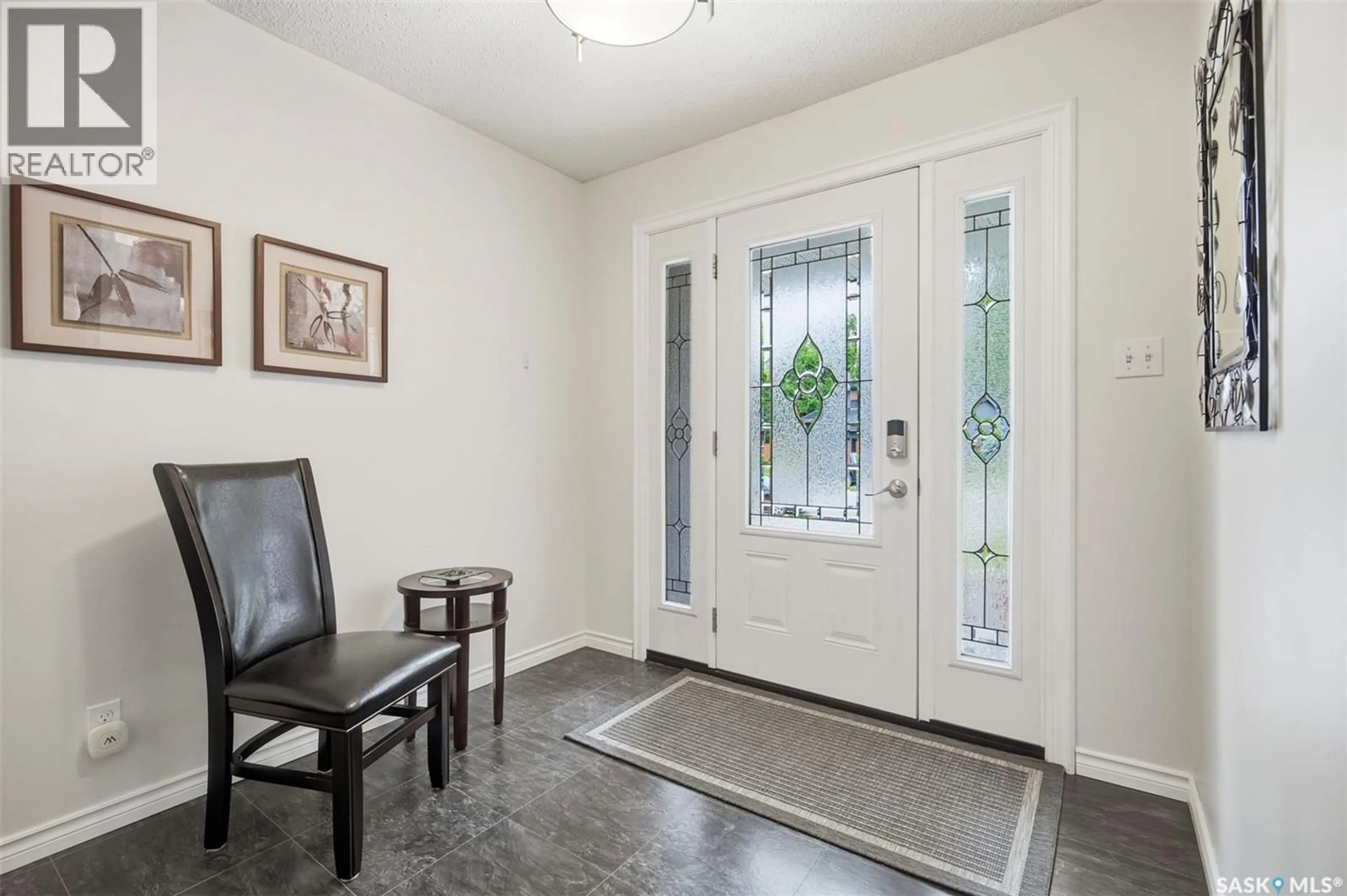 Indoor entryway for 233 STURGEON PLACE, Saskatoon Saskatchewan S7K4C5