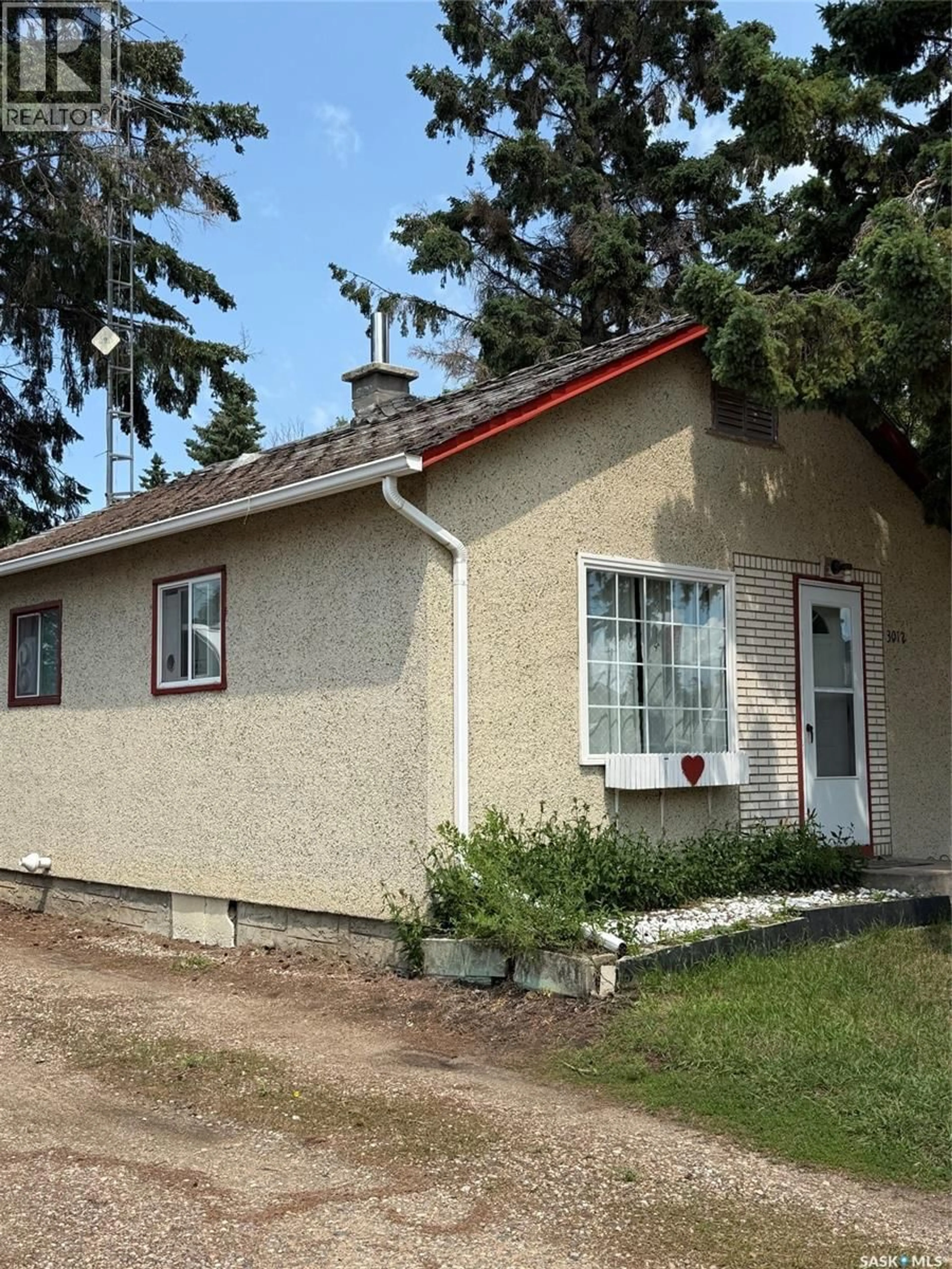 Home with vinyl exterior material, building for 3012 MAIN STREET, Edam Saskatchewan S0M0V0