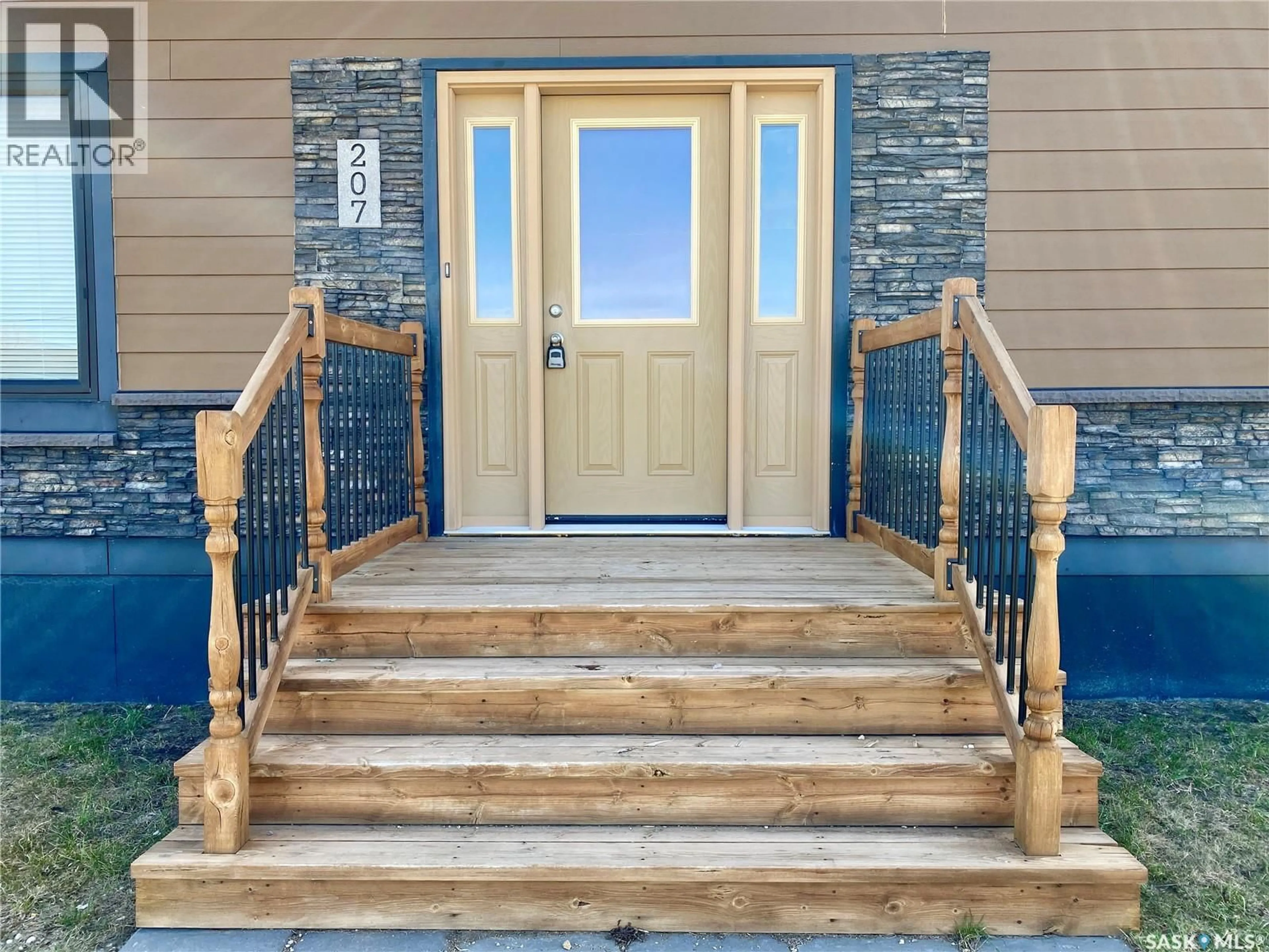 Indoor entryway for 207 SPRUCE STREET, Wolseley Saskatchewan S0G5H0