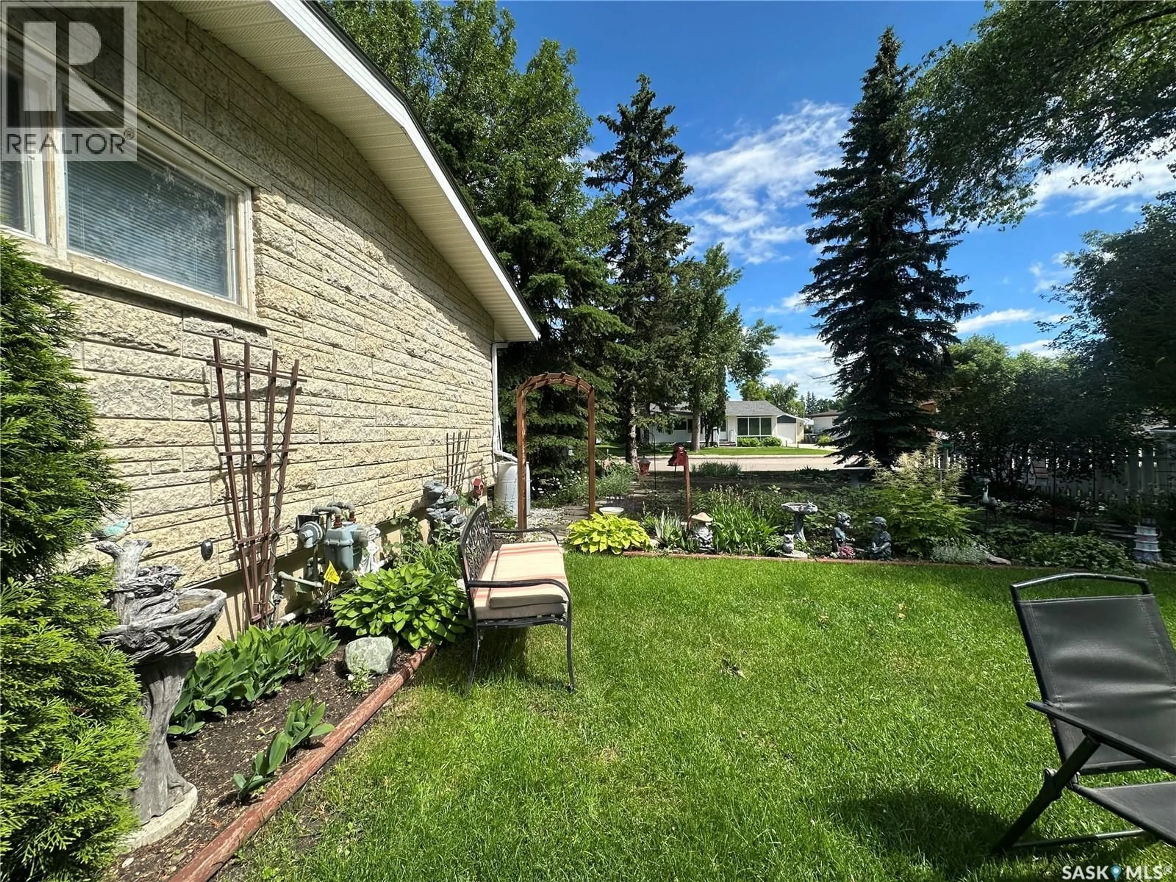Patio, unknown for 3 MOSSFIELD PLACE, Yorkton Saskatchewan S3N2R1
