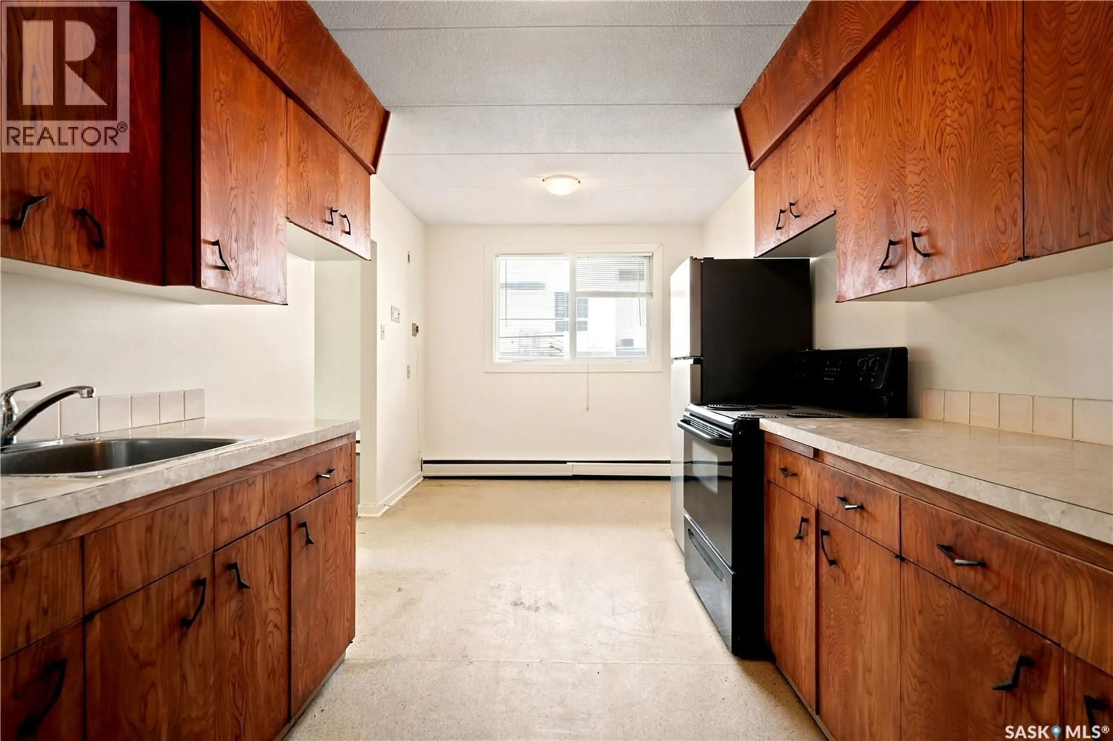 Standard kitchen, unknown for 8 - 2620 5TH STREET, Regina Saskatchewan S4R5E5