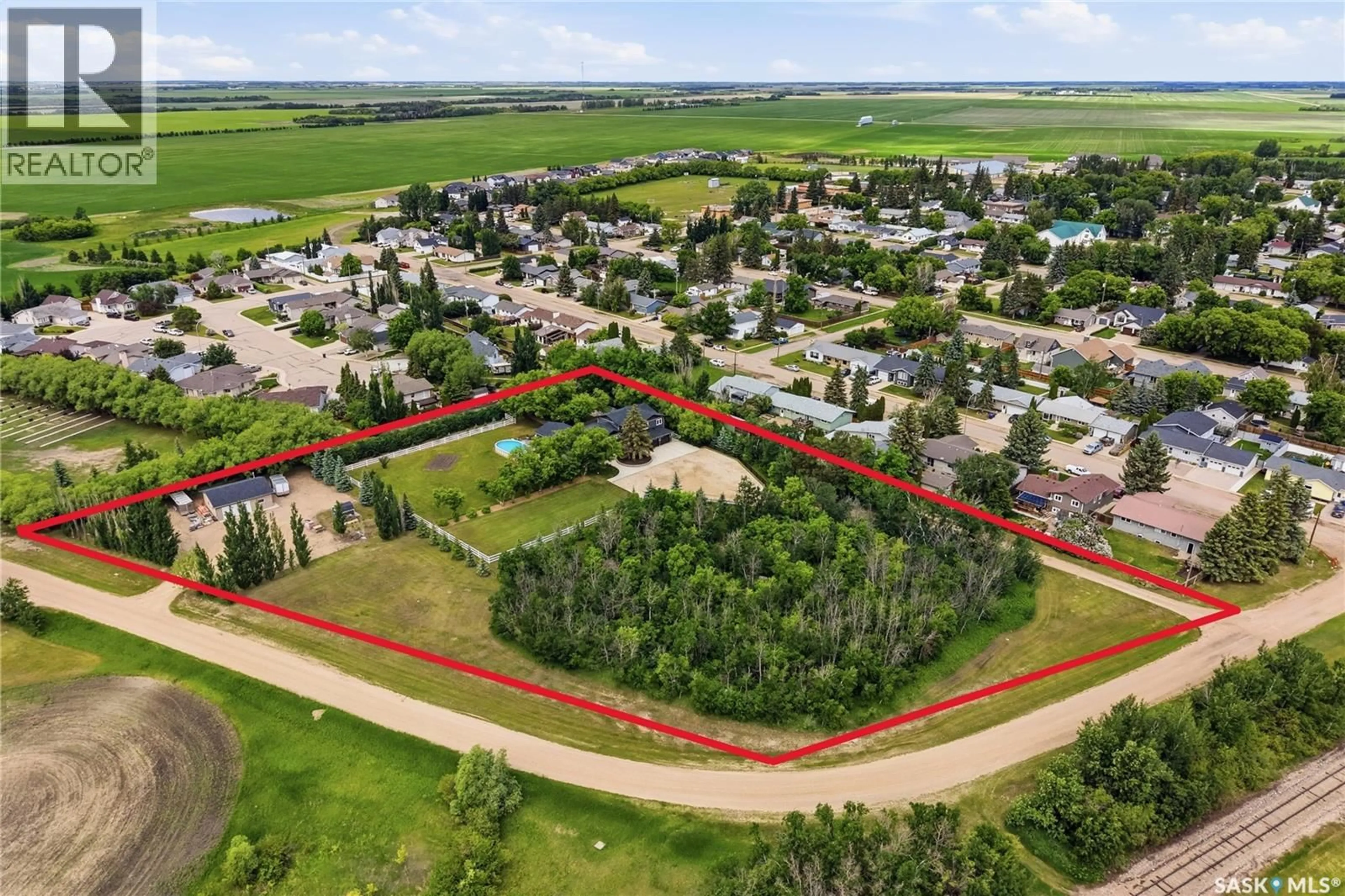 A pic from outside/outdoor area/front of a property/back of a property/a pic from drone, street for 701 MAIN STREET, Hague Saskatchewan S0K1X0