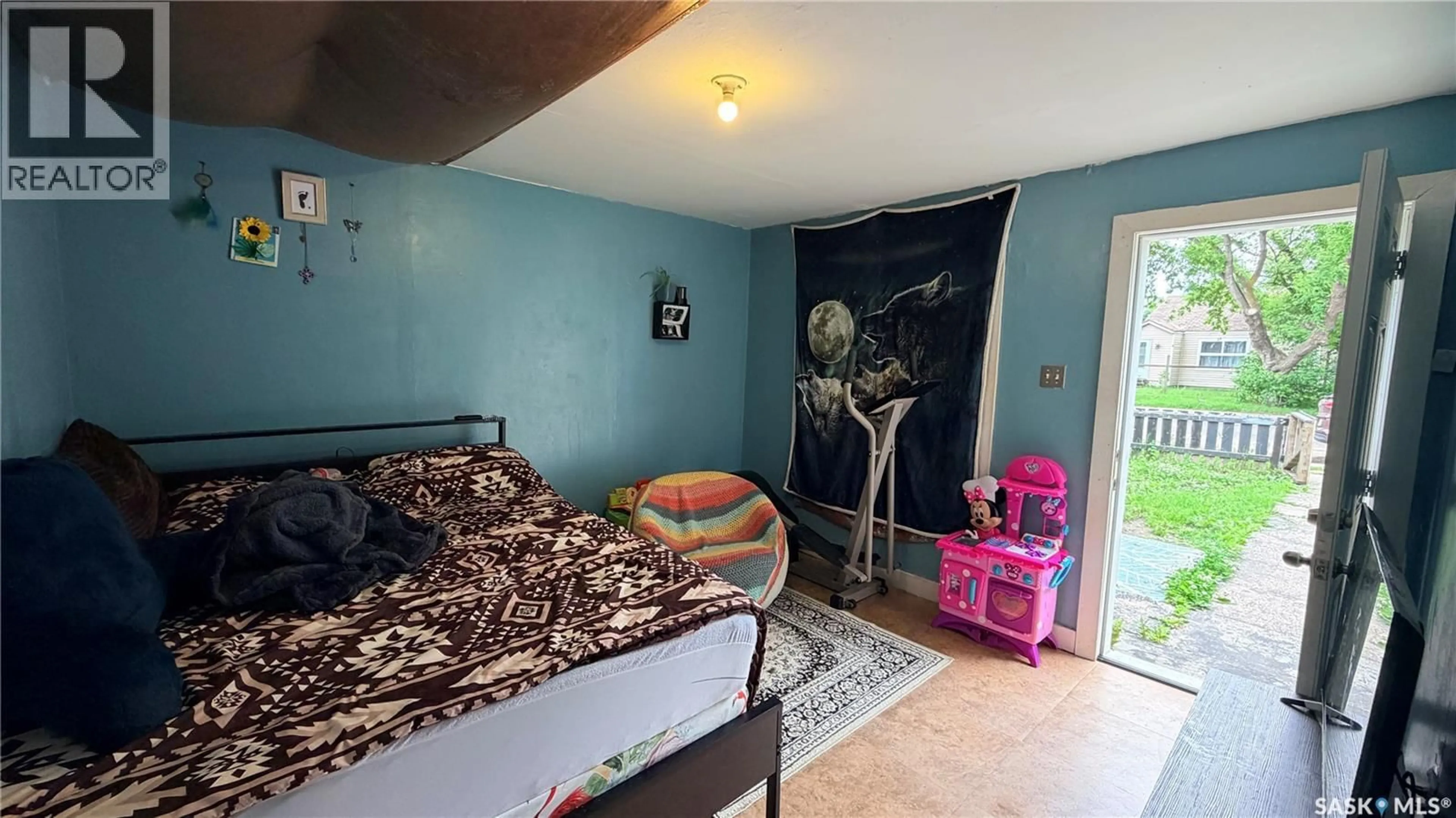 A pic of a room for 310 6TH STREET, Prince Albert Saskatchewan S6V0N1