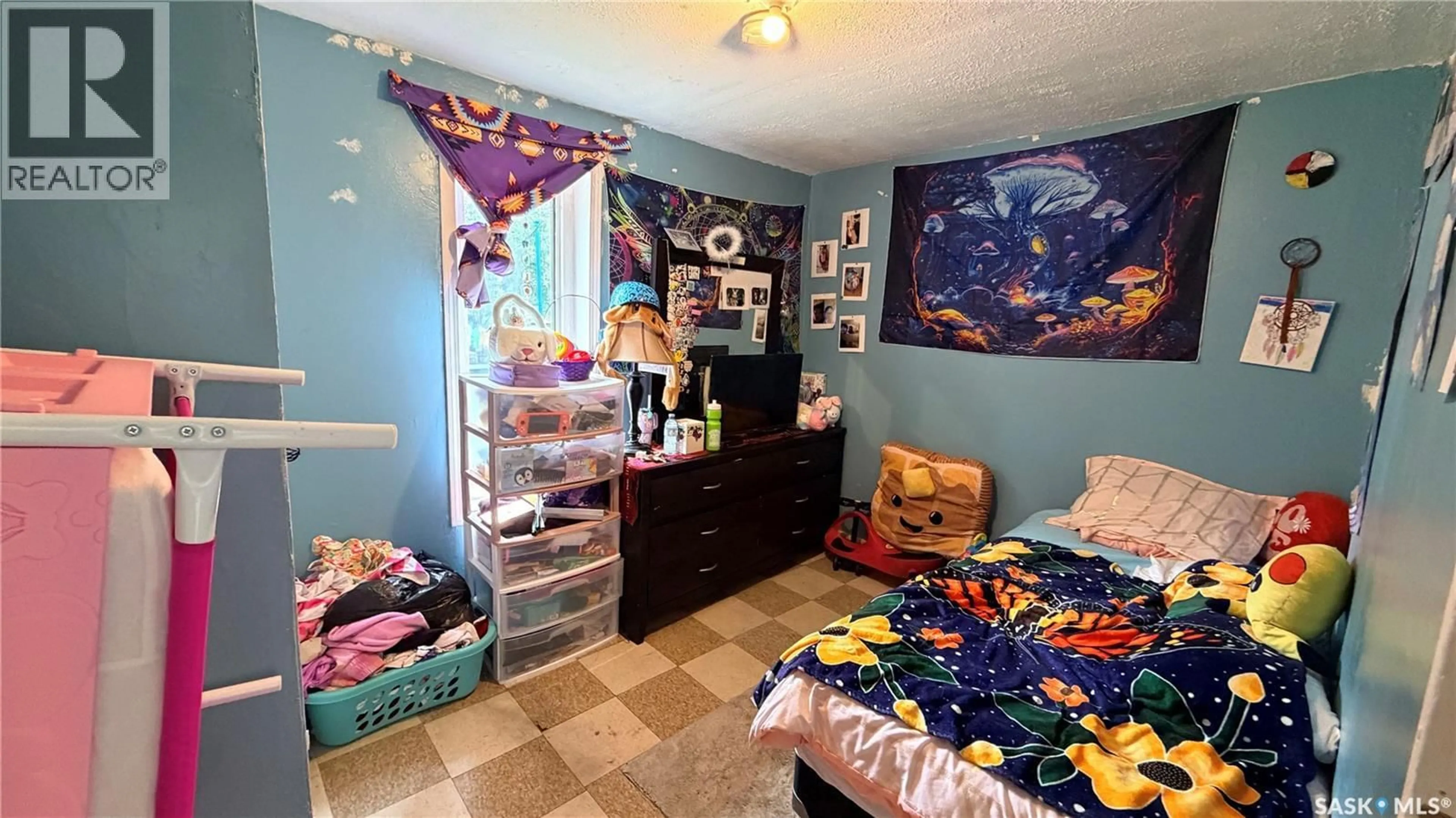 A pic of a room for 310 6TH STREET, Prince Albert Saskatchewan S6V0N1