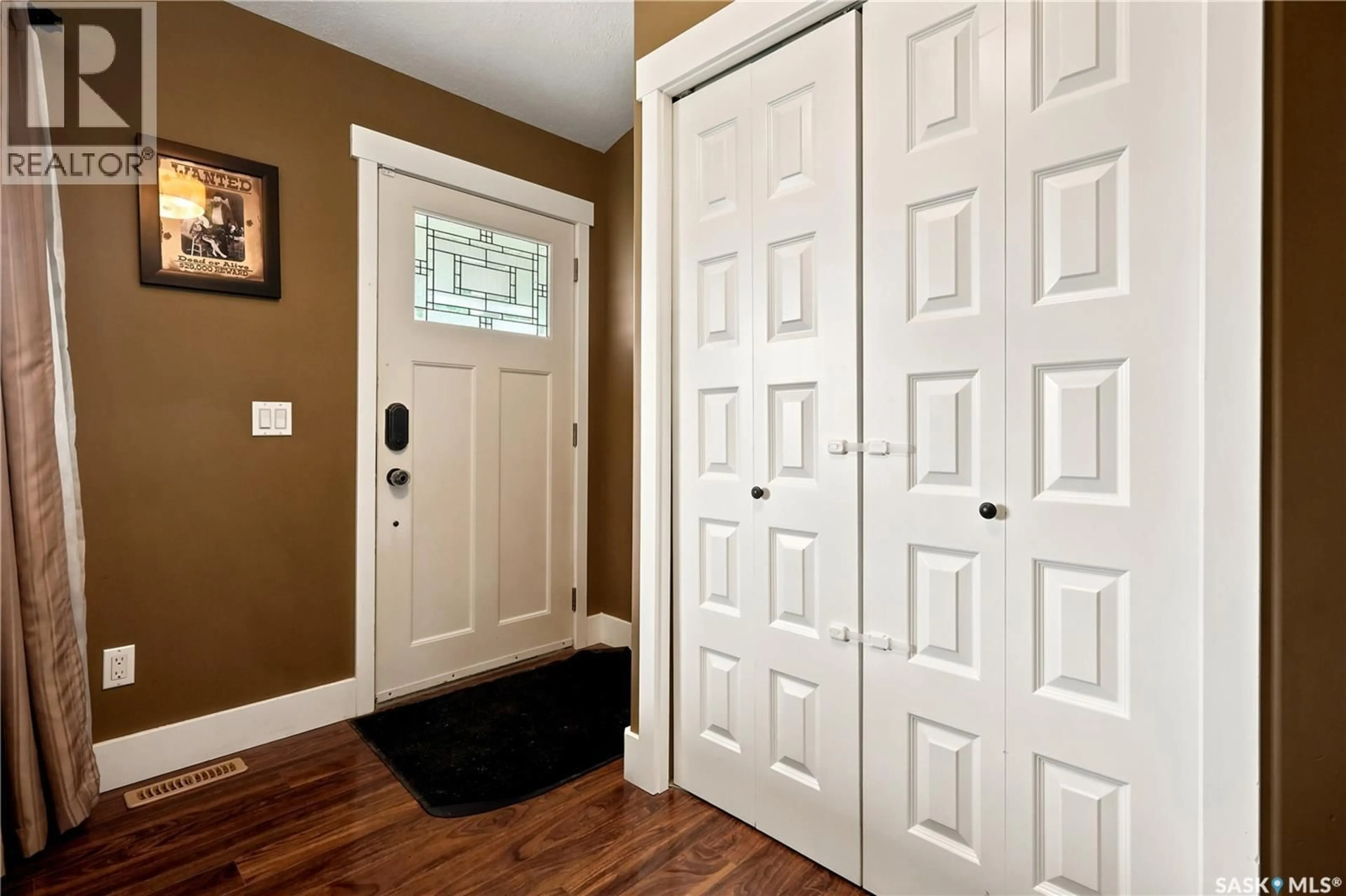 Indoor entryway for 9 JARVIS STREET, Qu'Appelle Saskatchewan S0G4A0