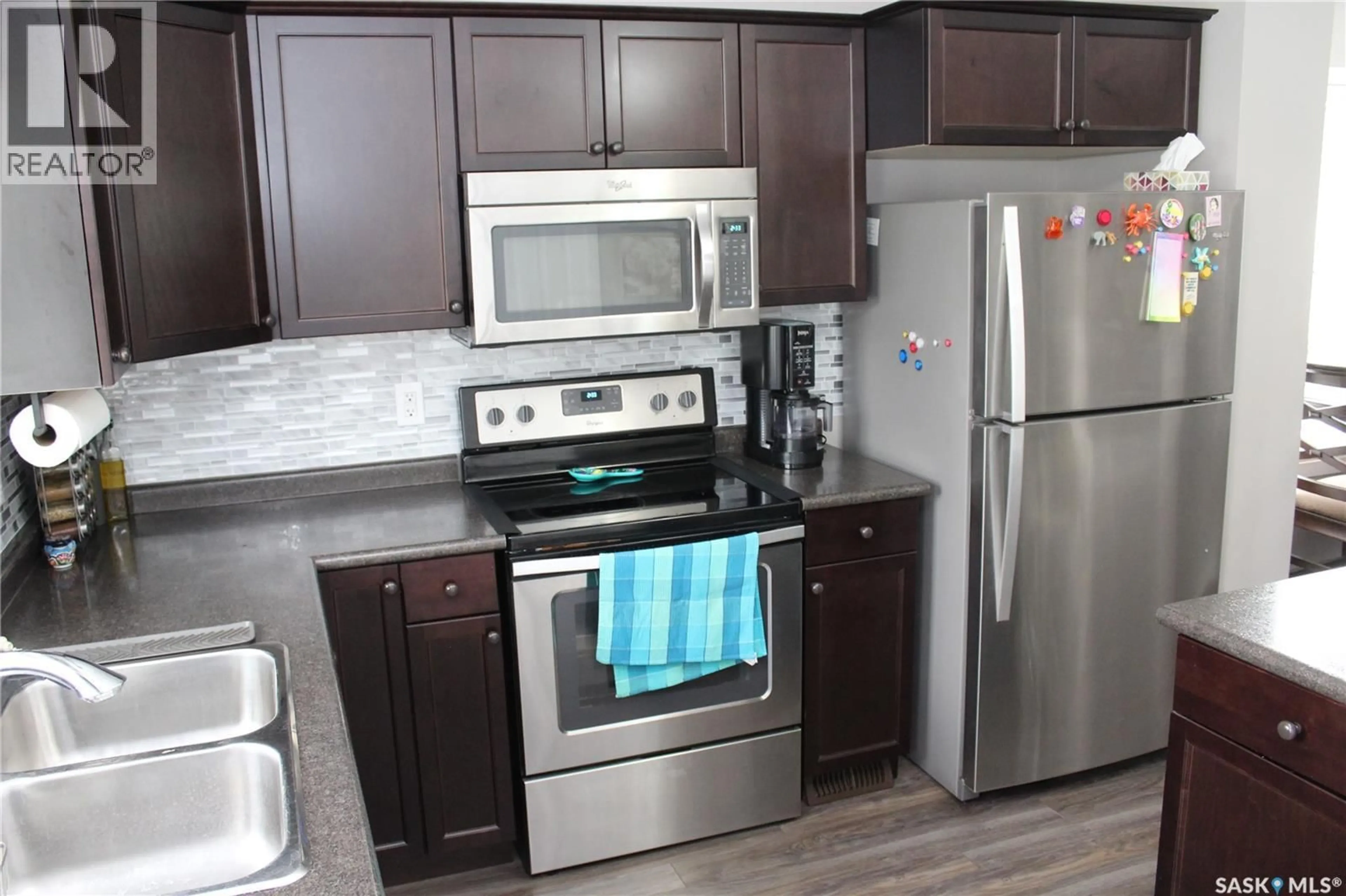 Standard kitchen, unknown for 4850 - 56 HARBOUR LANDING DRIVE, Regina Saskatchewan S4W0K9