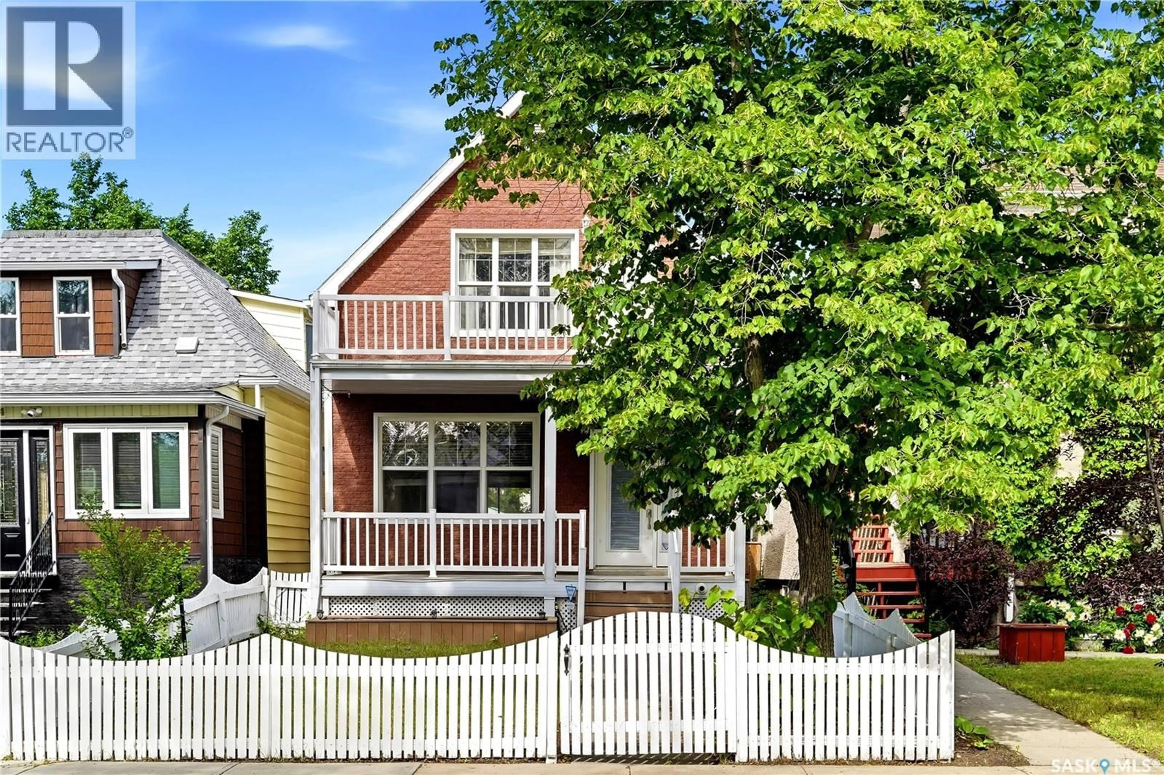 Home with vinyl exterior material, street for 1950 RETALLACK STREET, Regina Saskatchewan S4T2J9