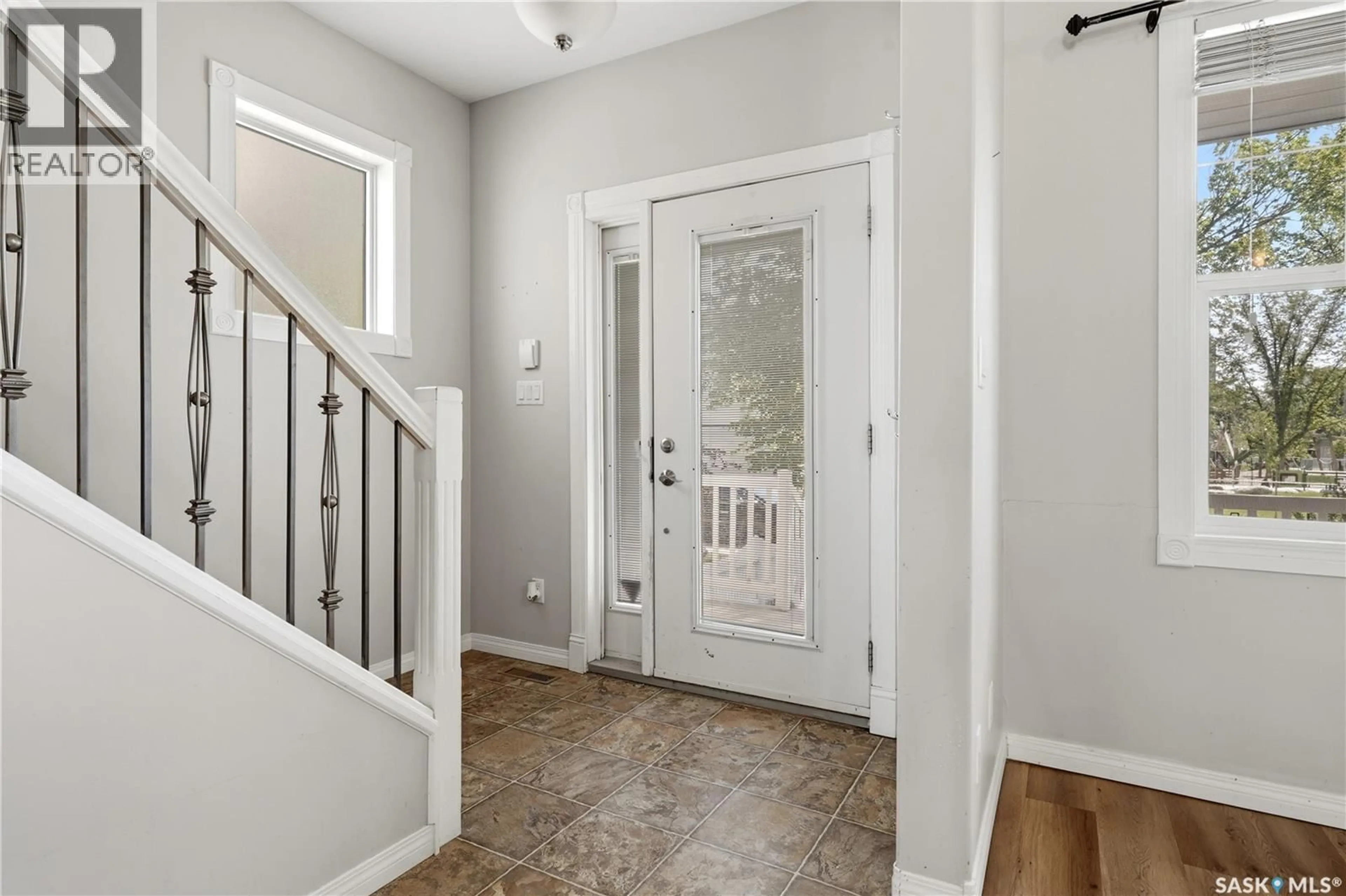 Indoor entryway for 1950 RETALLACK STREET, Regina Saskatchewan S4T2J9